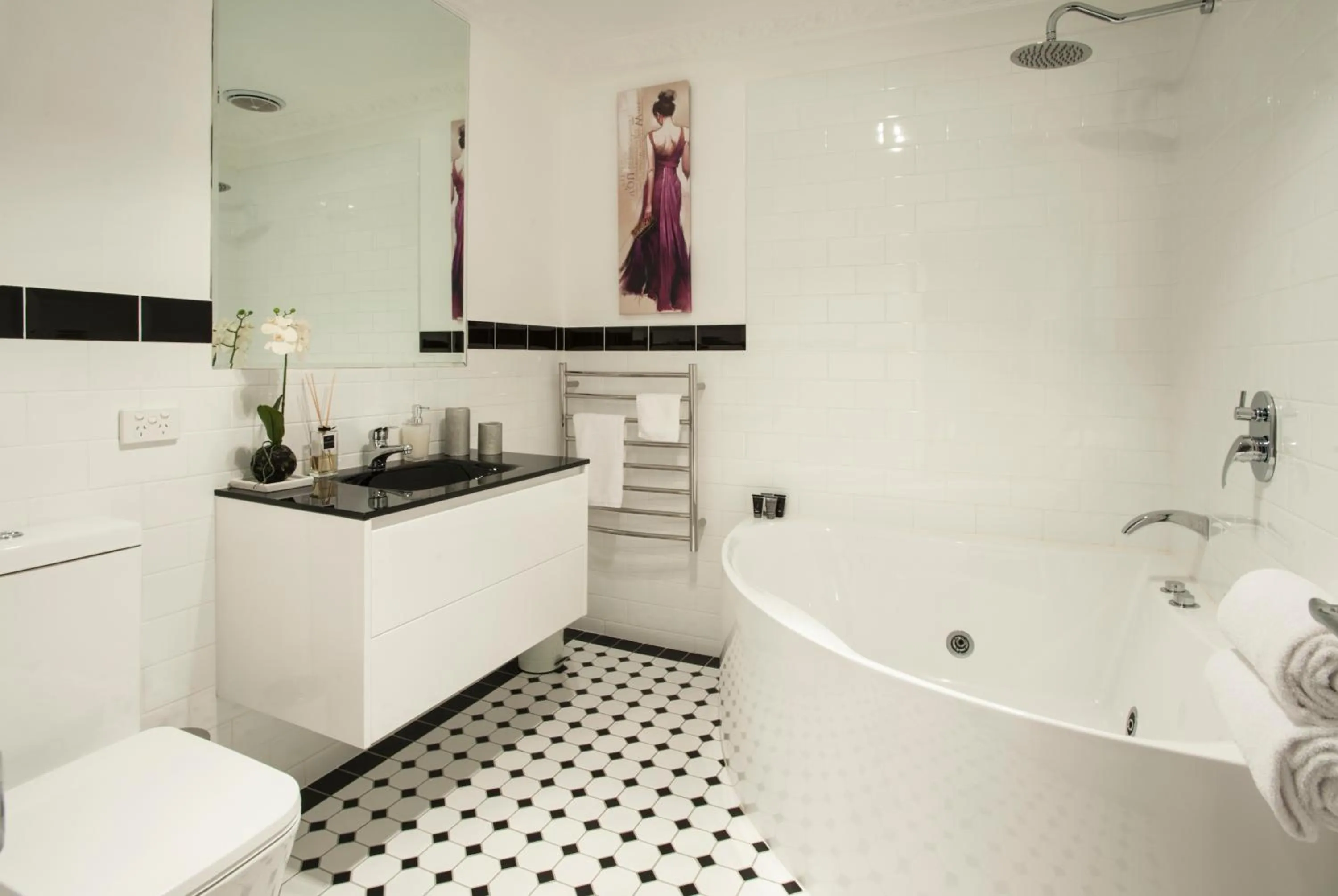 Bathroom in Clarendon Cottages