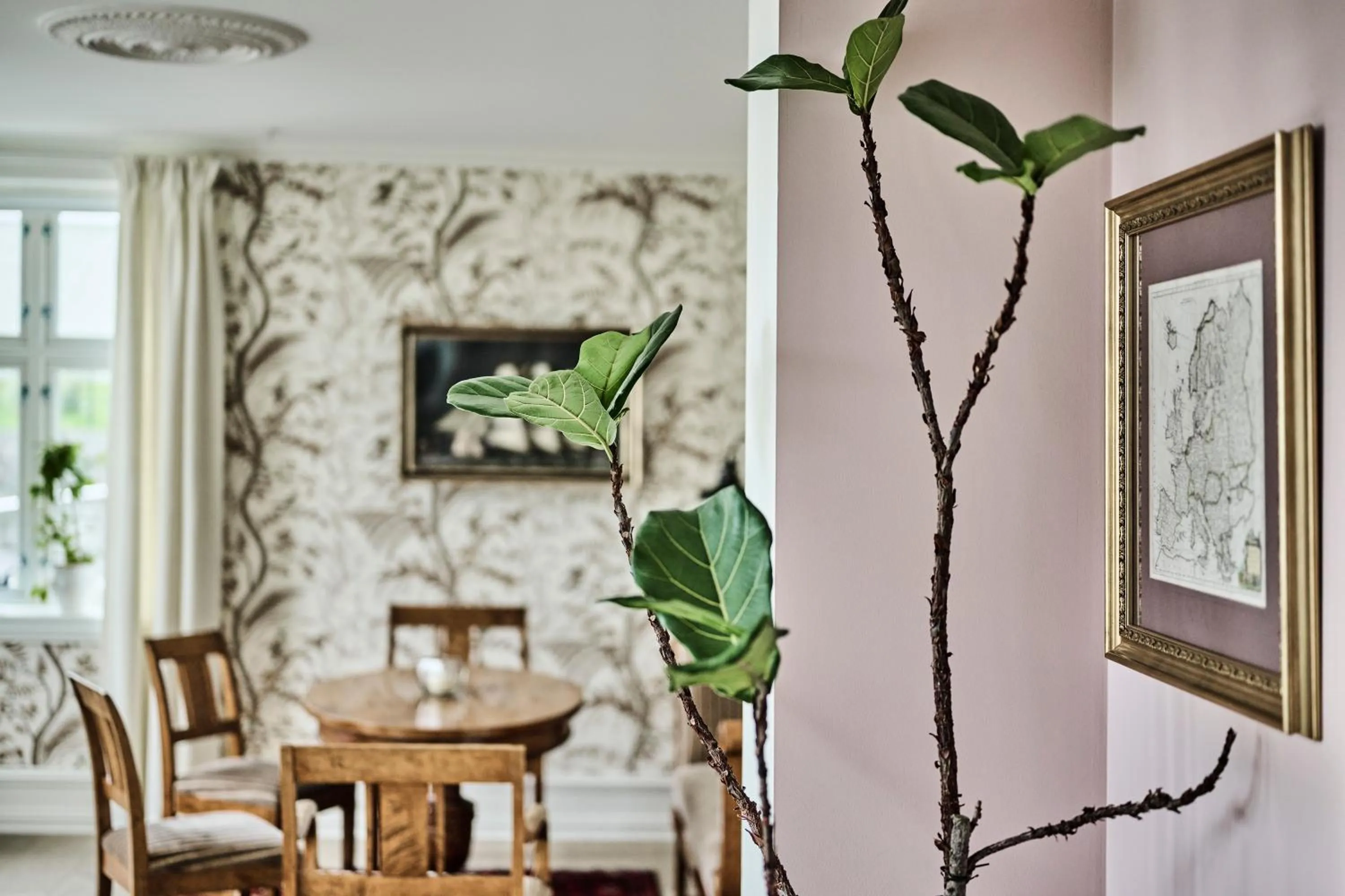 Living room in Rederiet Hotel