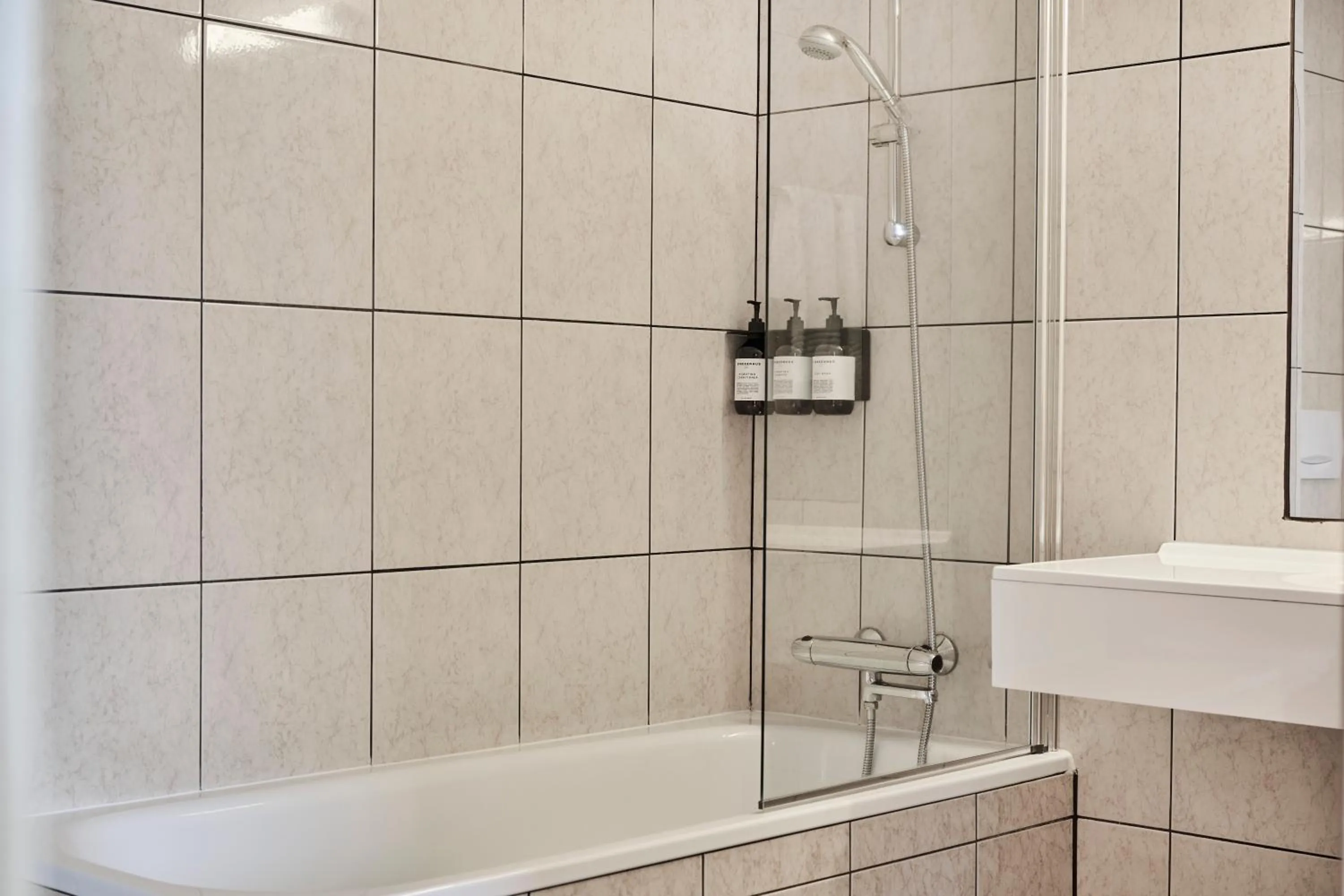 Shower in Rederiet Hotel