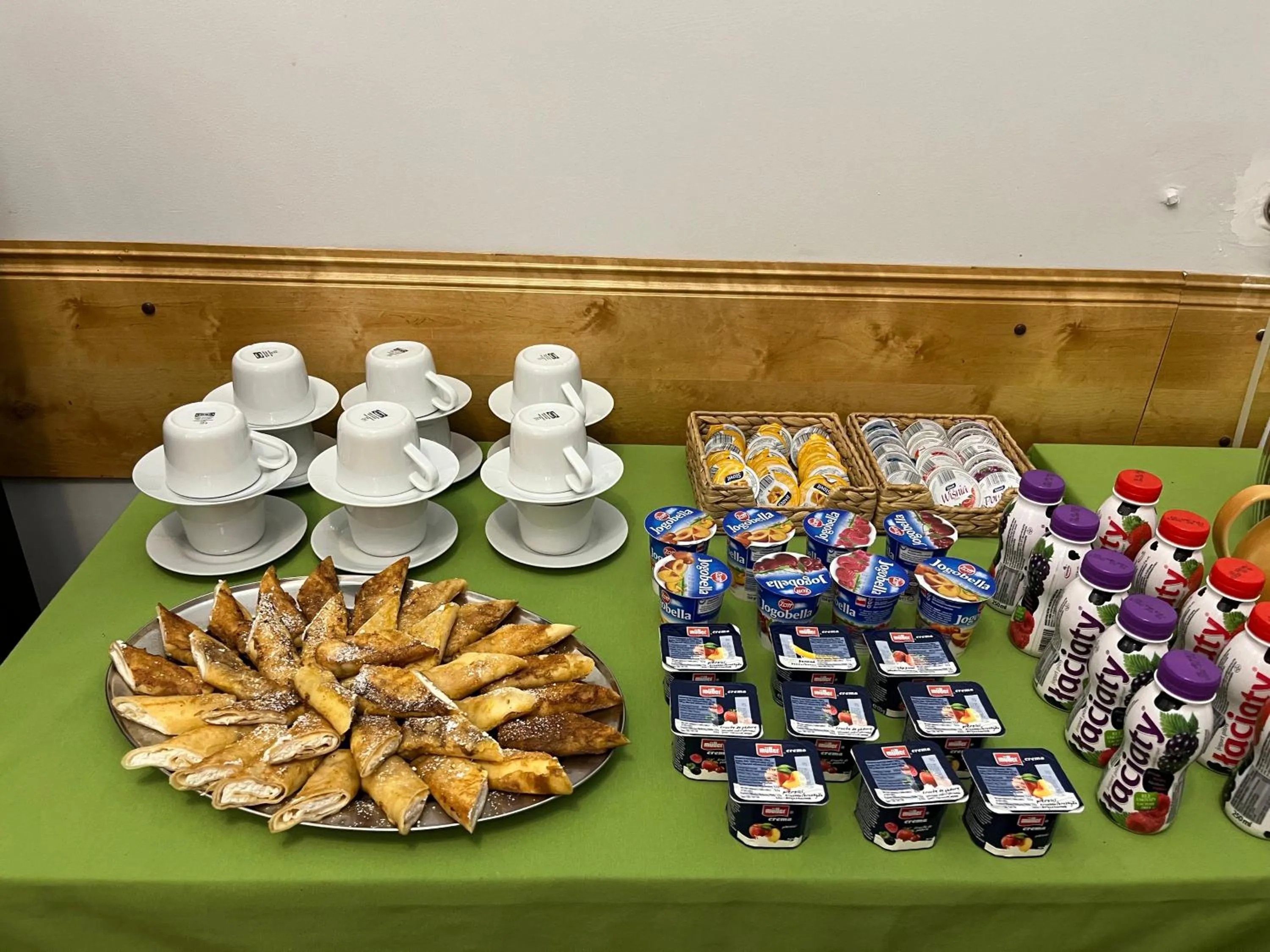 Buffet breakfast in Hotel Elda