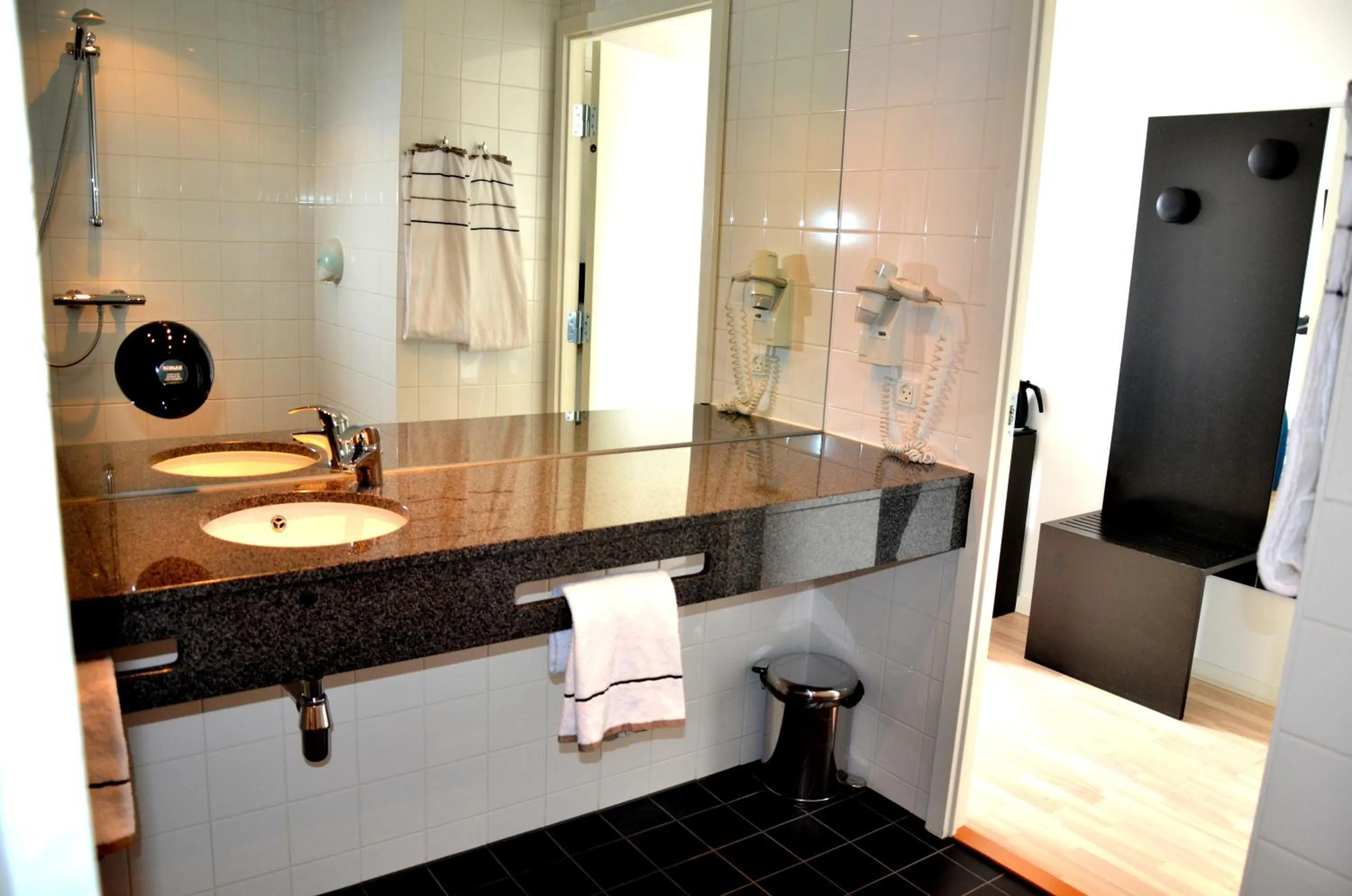 Bathroom in Hotel DGI-Huset Herning