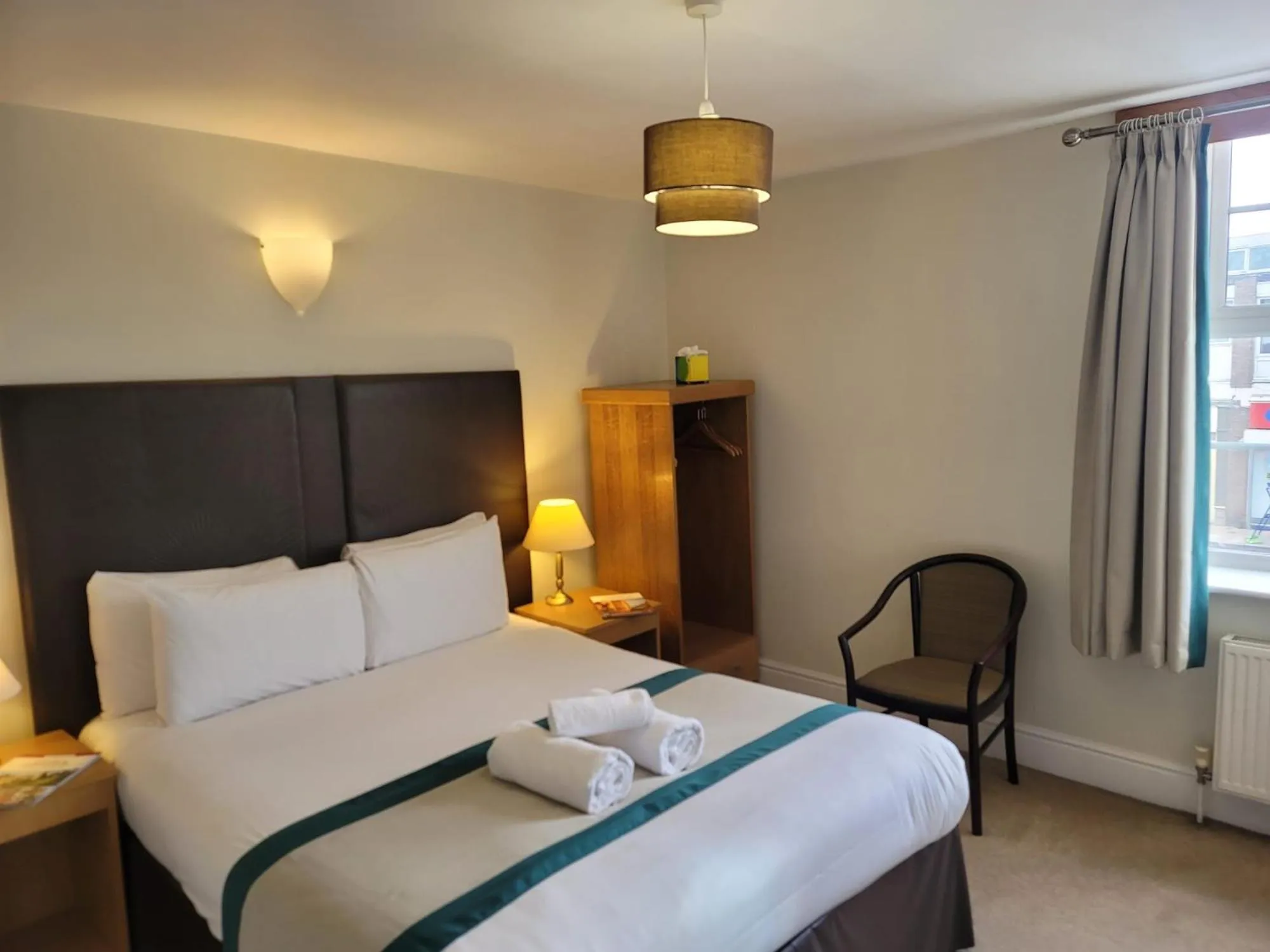 Bed in Castle Limes Hotel