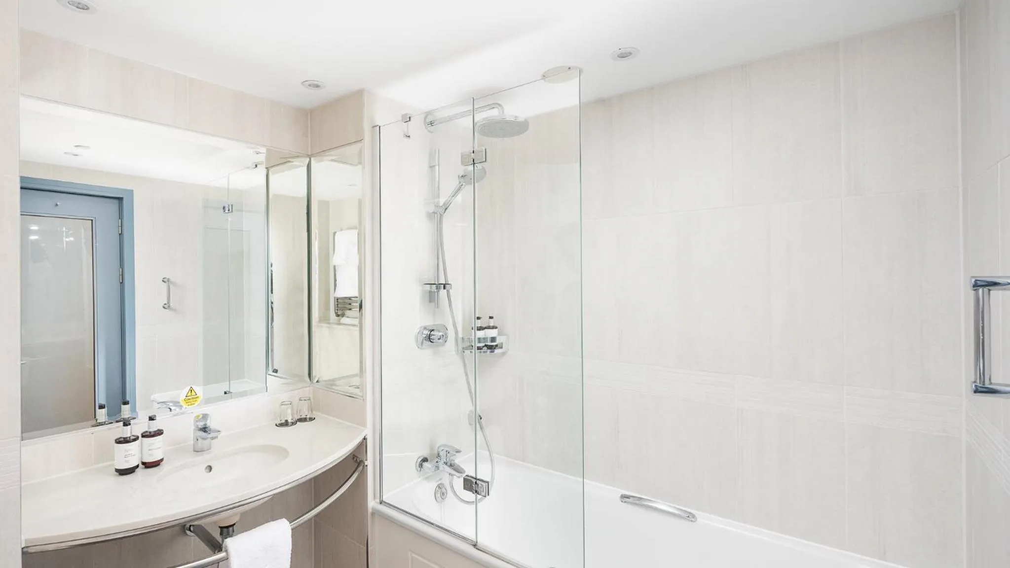 Bathroom in voco St. David's Cardiff by IHG