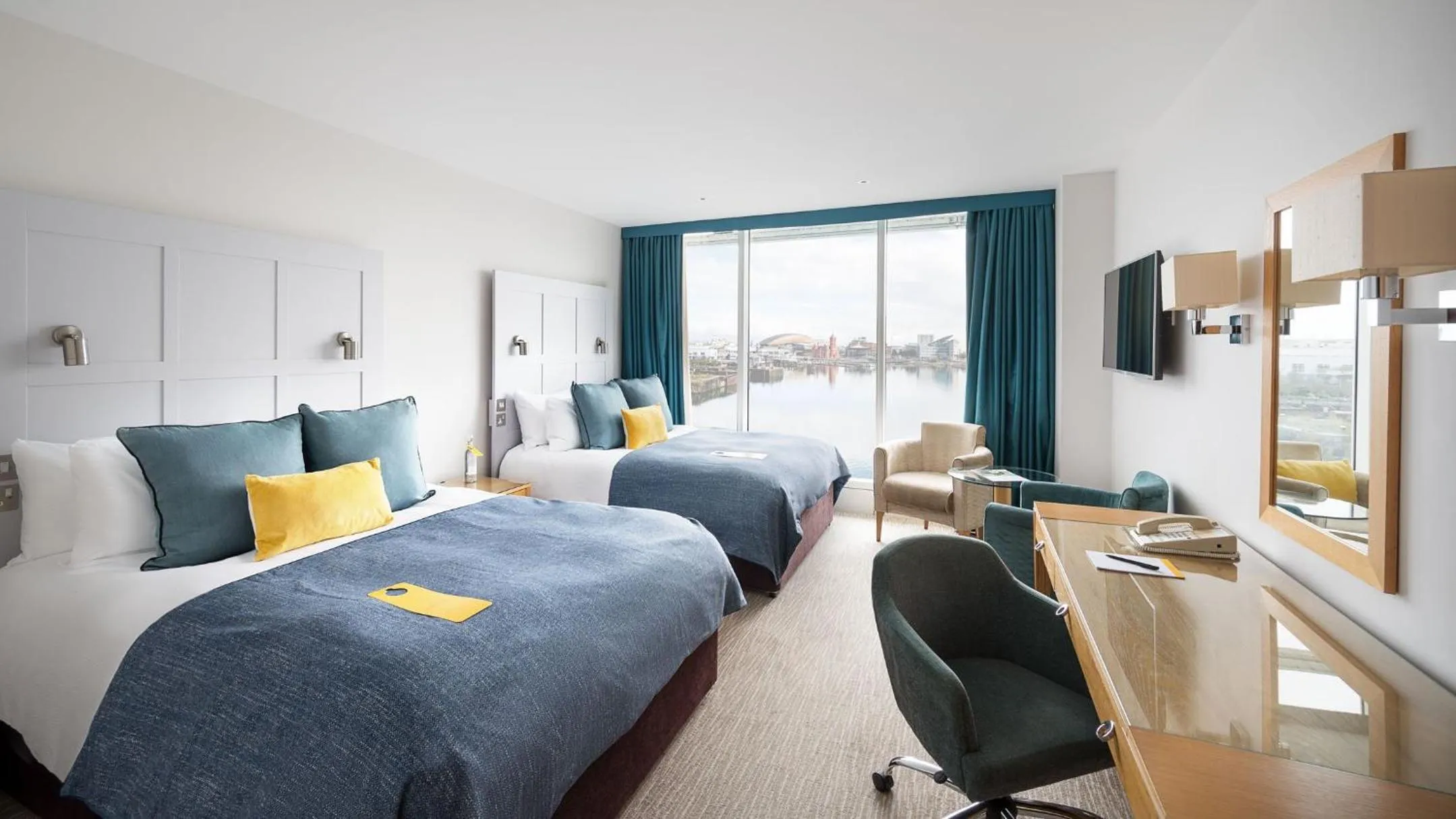 Photo of the whole room, Bed in voco St. David's Cardiff by IHG