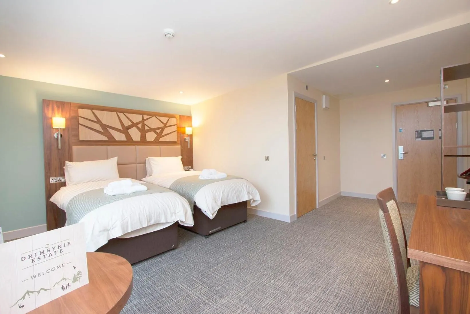 Bed in Drimsynie Estate Hotel