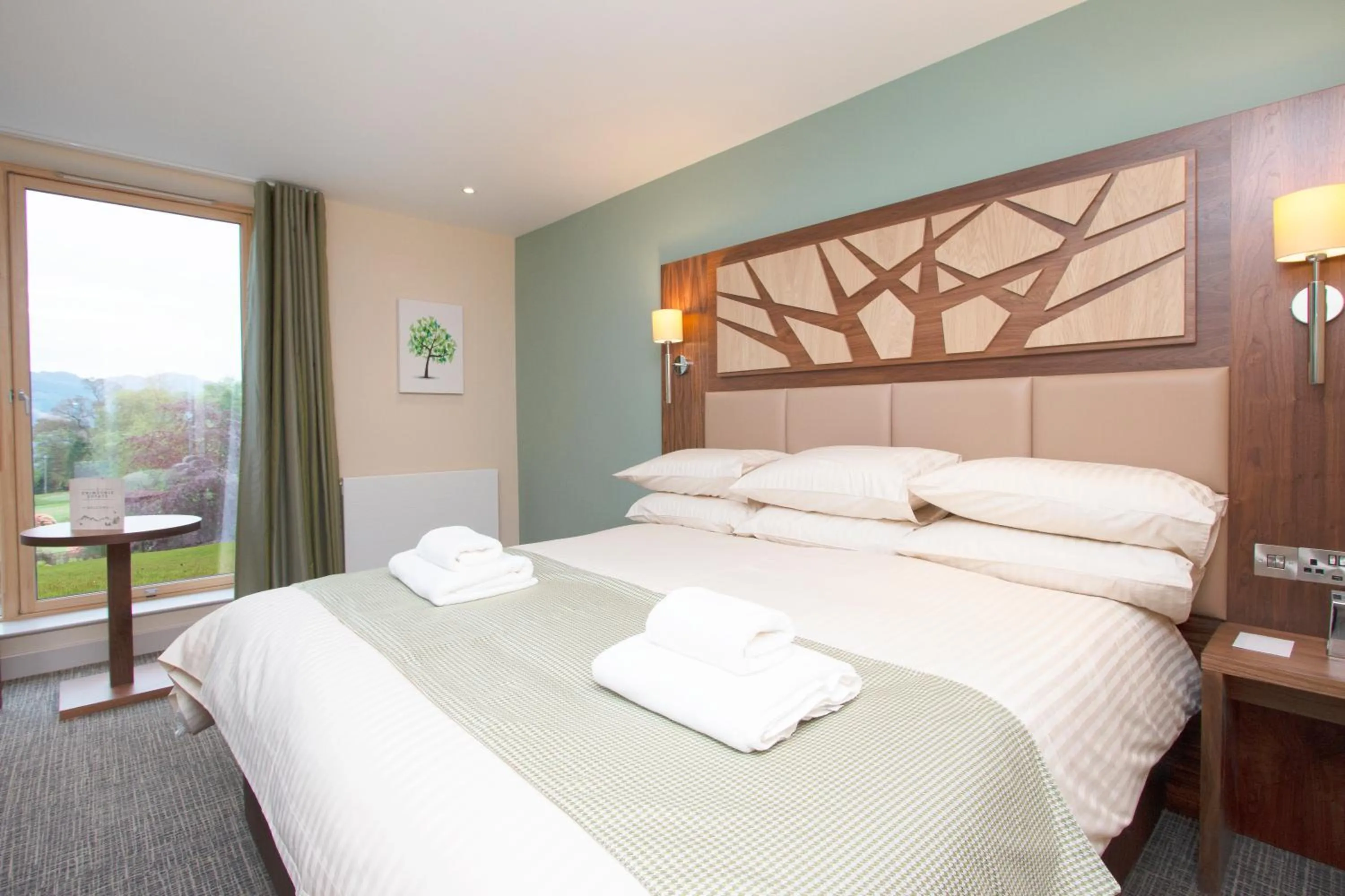 Bed in Drimsynie Estate Hotel