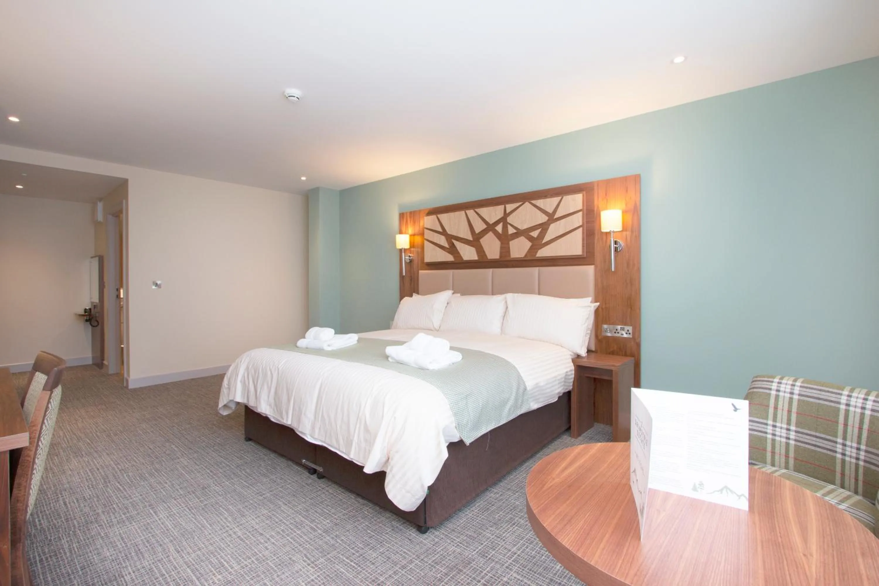 Bed in Drimsynie Estate Hotel