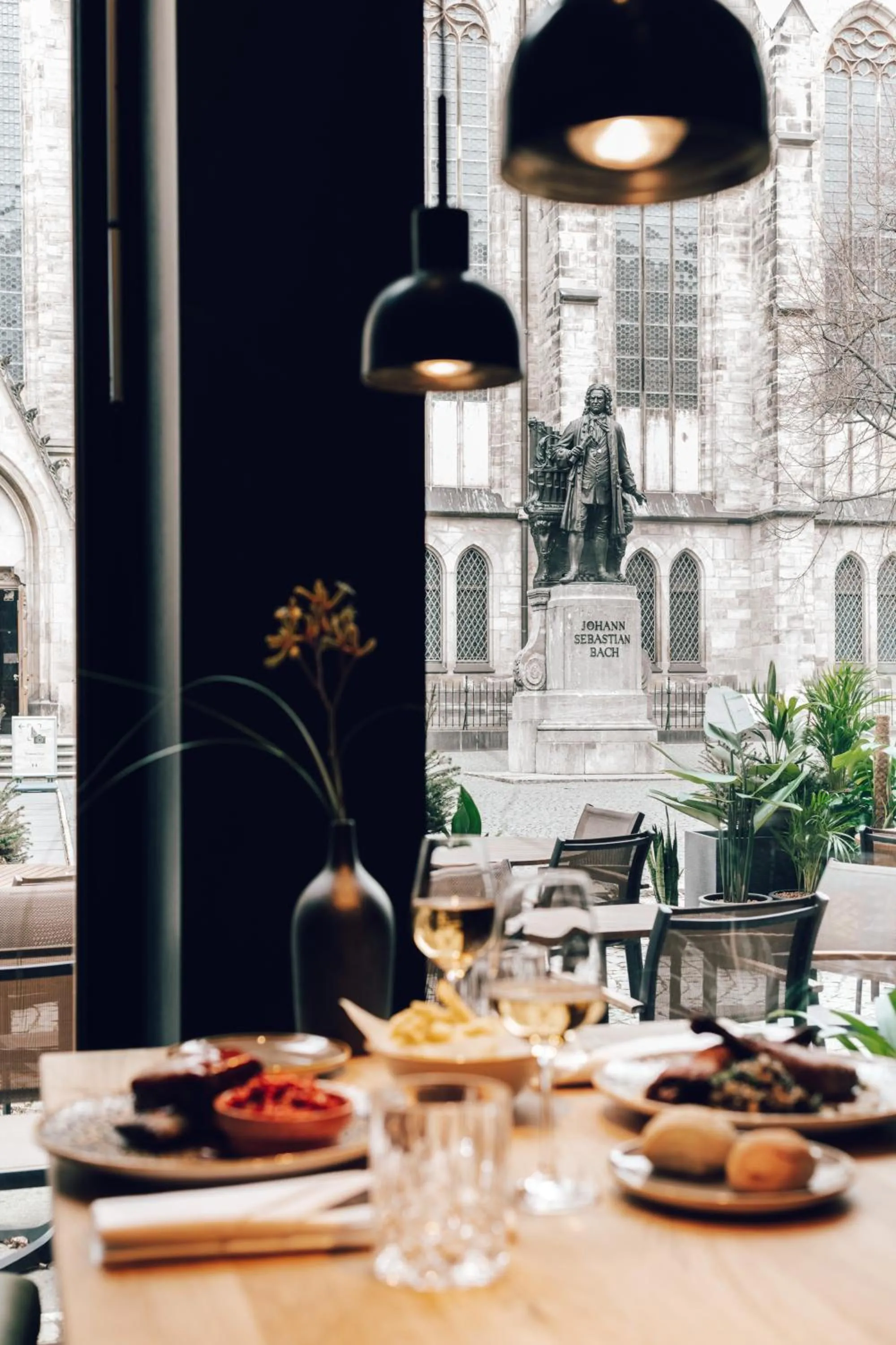 Restaurant/places to eat in Townhouse Leipzig