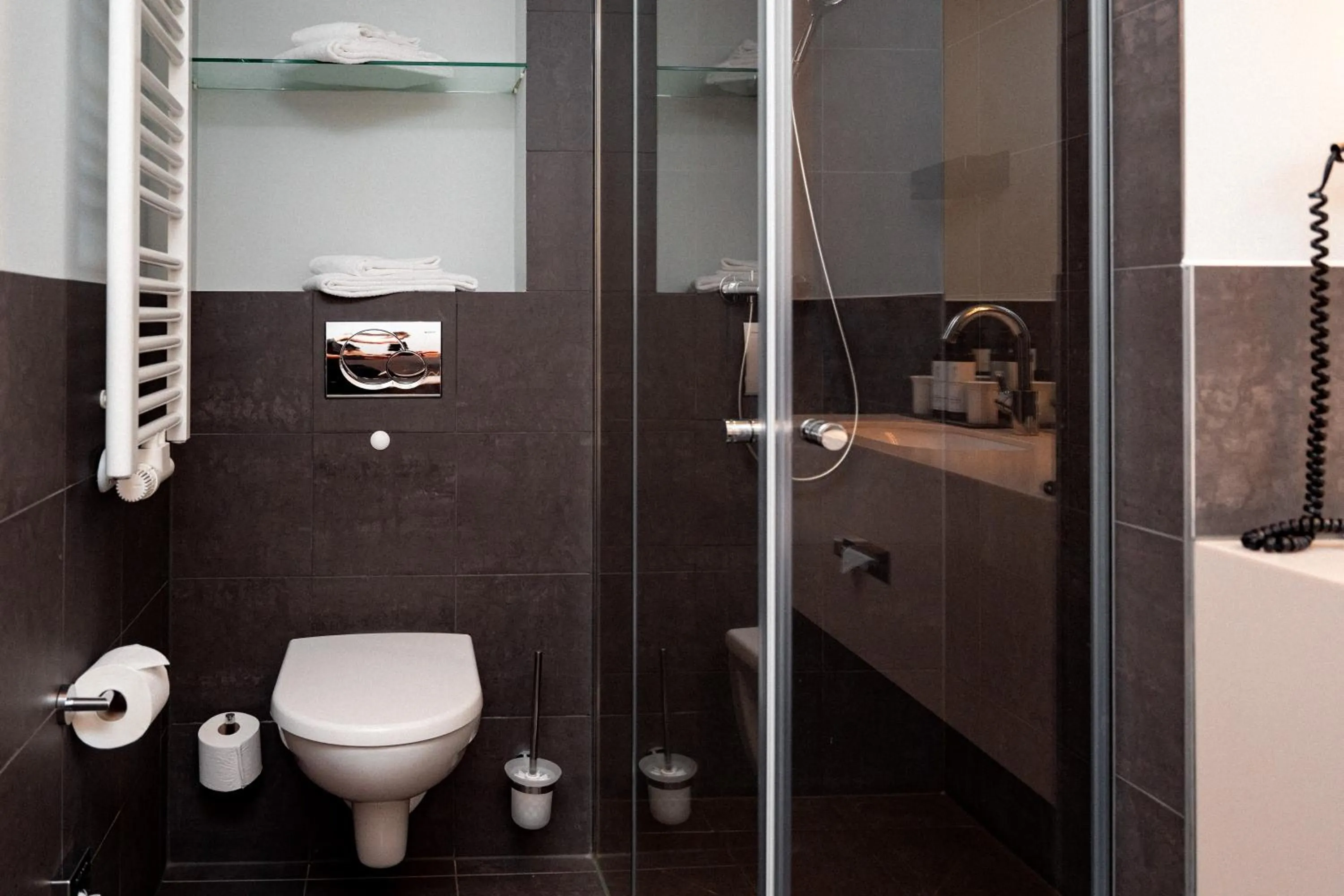 Shower in Townhouse Leipzig