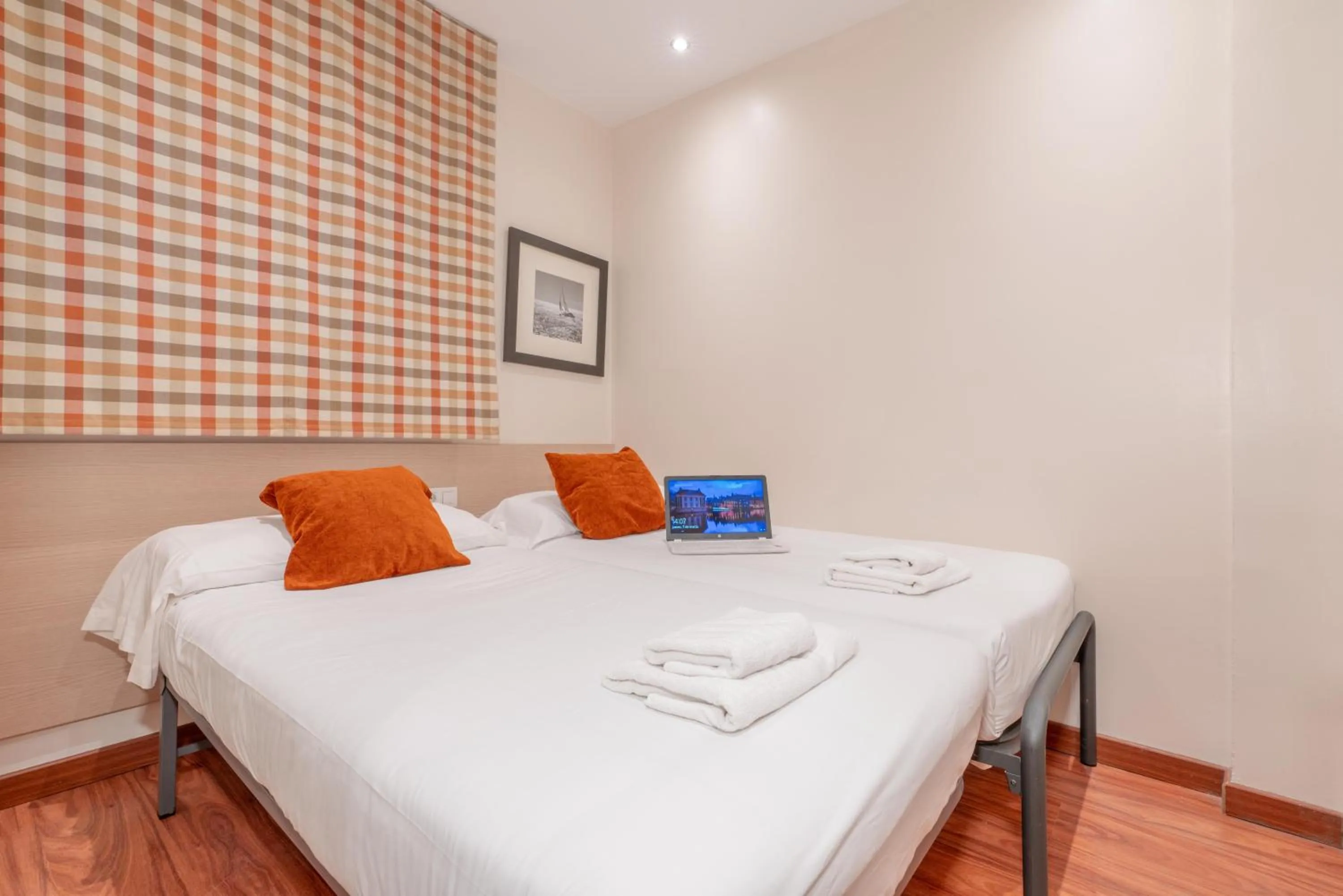 Bed in Serennia Cest Apartamentos Arc de Triomf