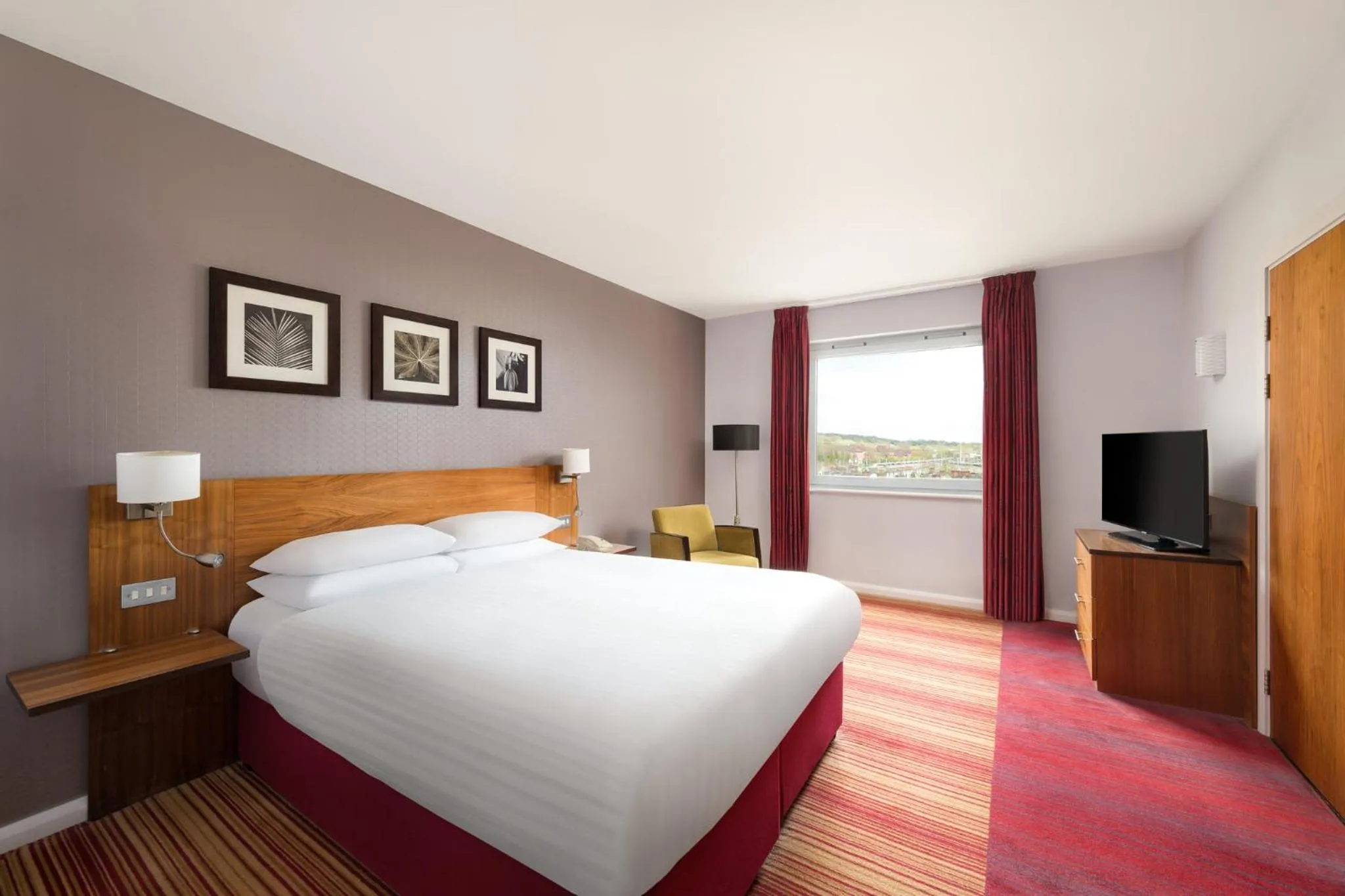 Photo of the whole room, Bed in Holiday Inn Norwich City by IHG