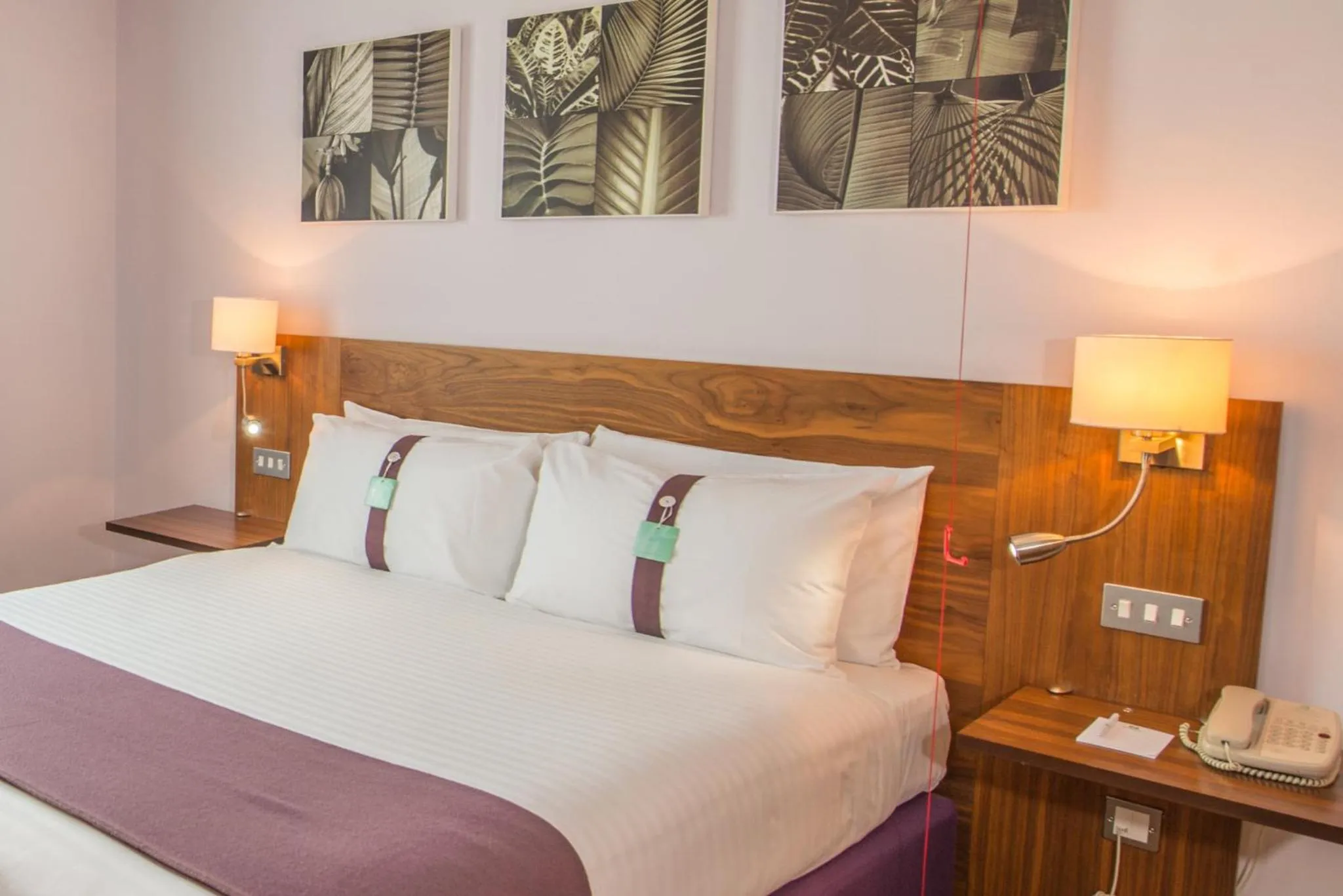 Photo of the whole room, Bed in Holiday Inn Norwich City by IHG