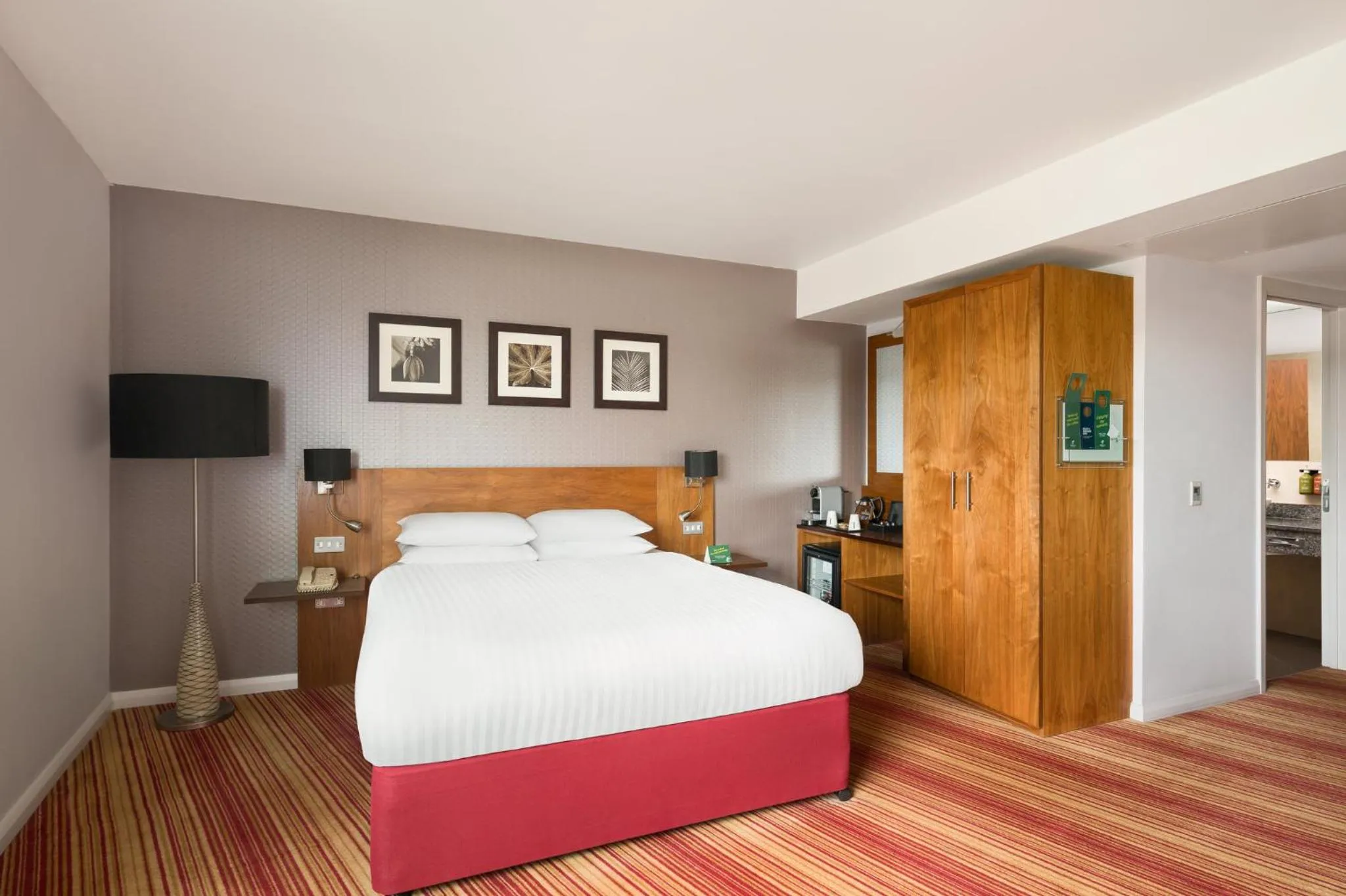 Photo of the whole room, Bed in Holiday Inn Norwich City by IHG