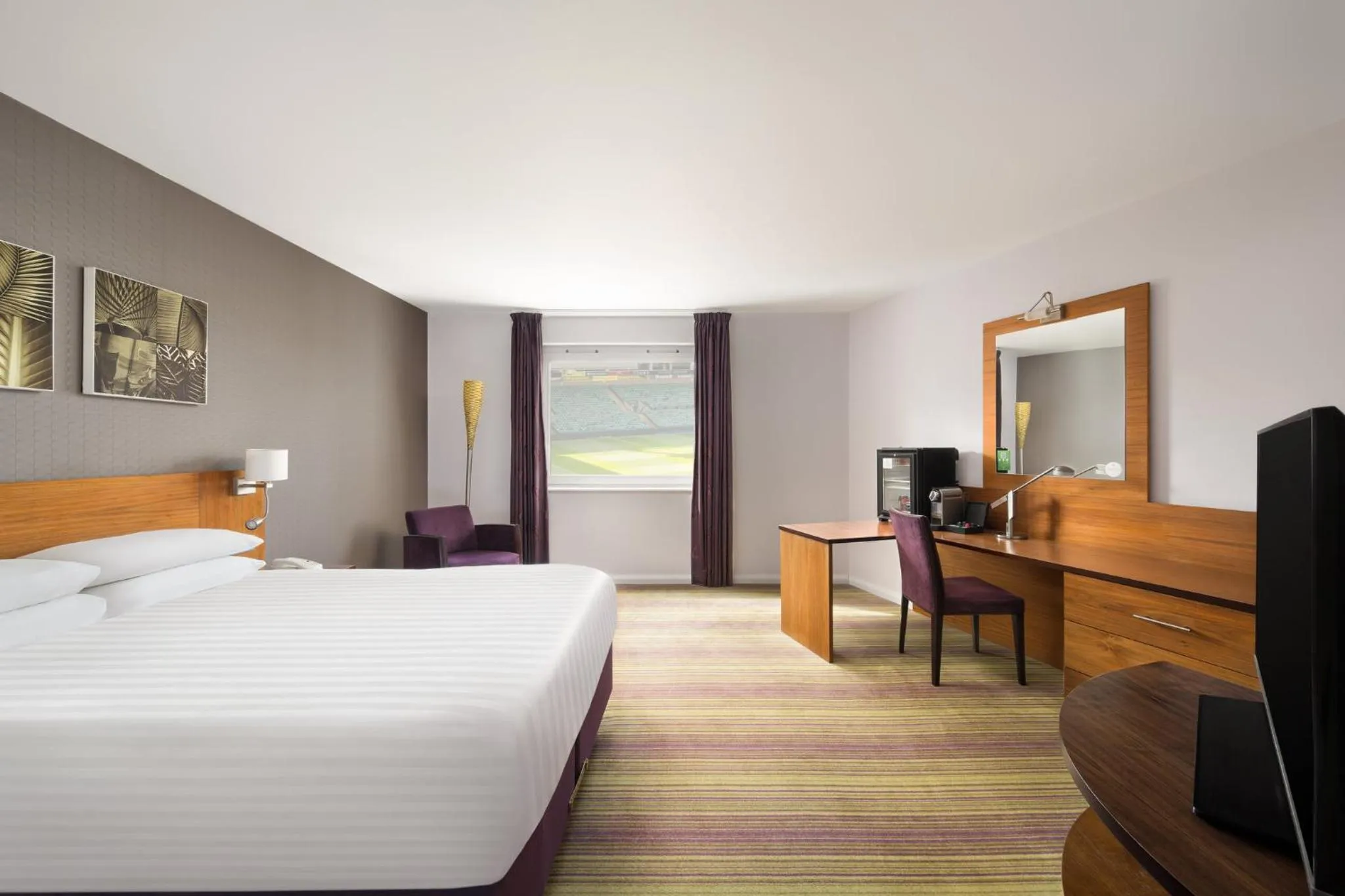 Photo of the whole room, Bed in Holiday Inn Norwich City by IHG