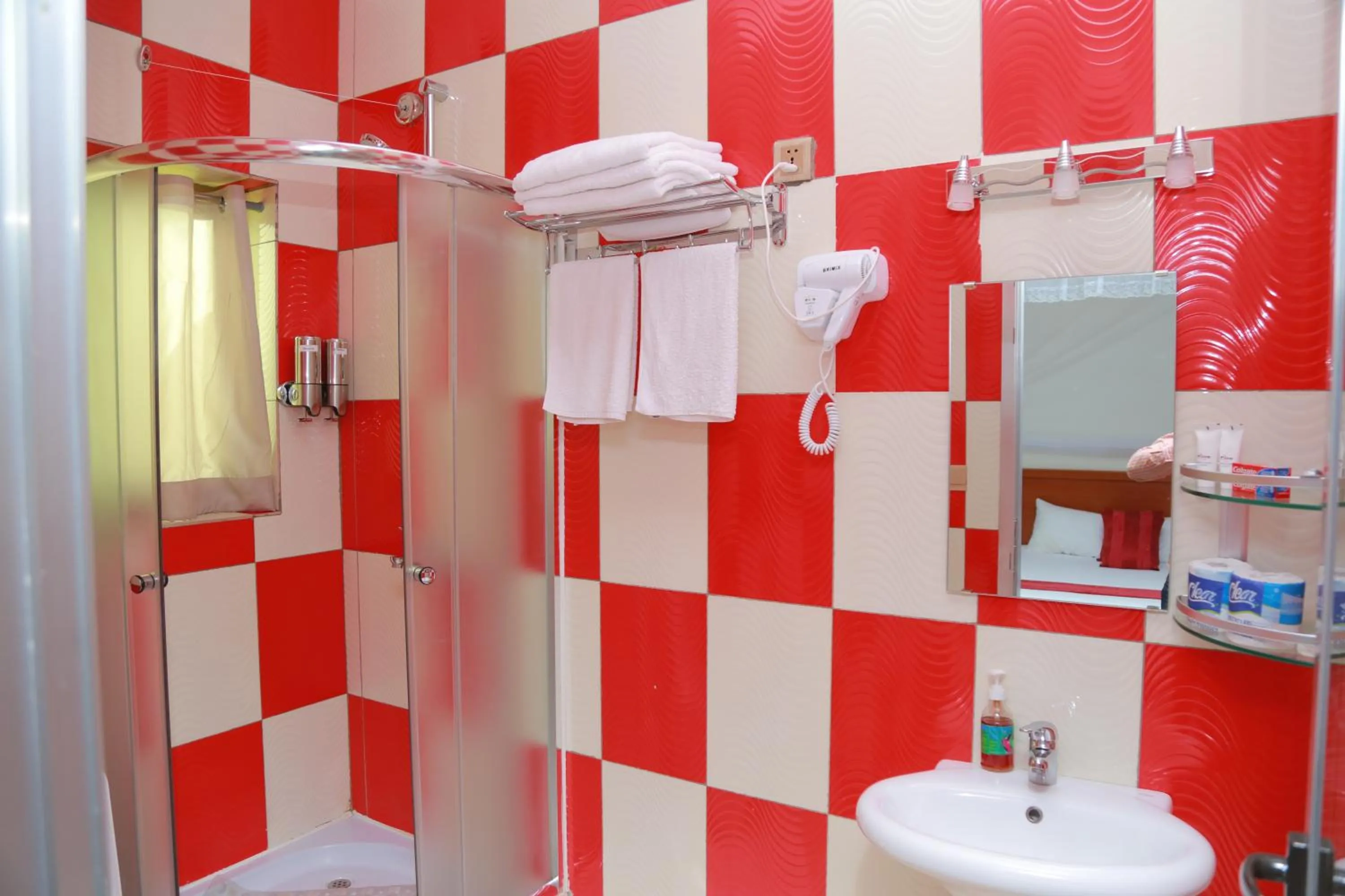 Bathroom in Lebanon Hotel