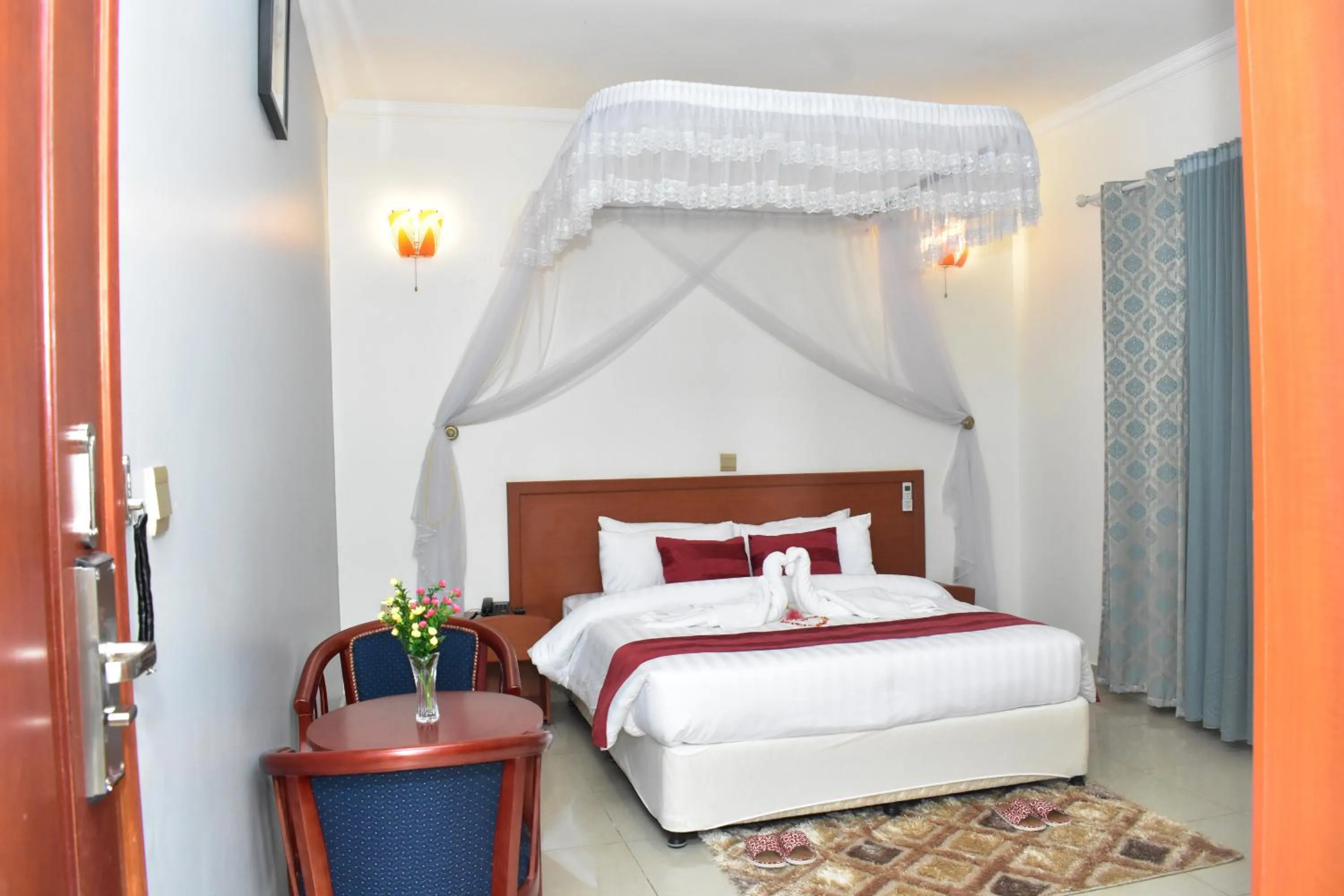 Bedroom, Bed in Lebanon Hotel