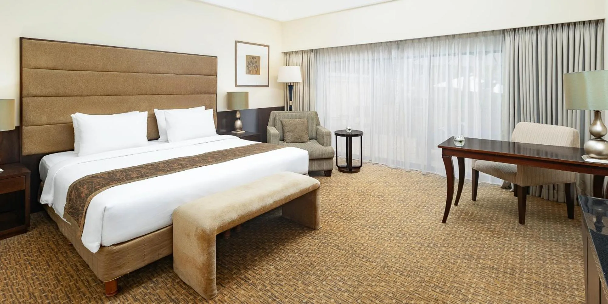 Bed in Aryaduta Menteng