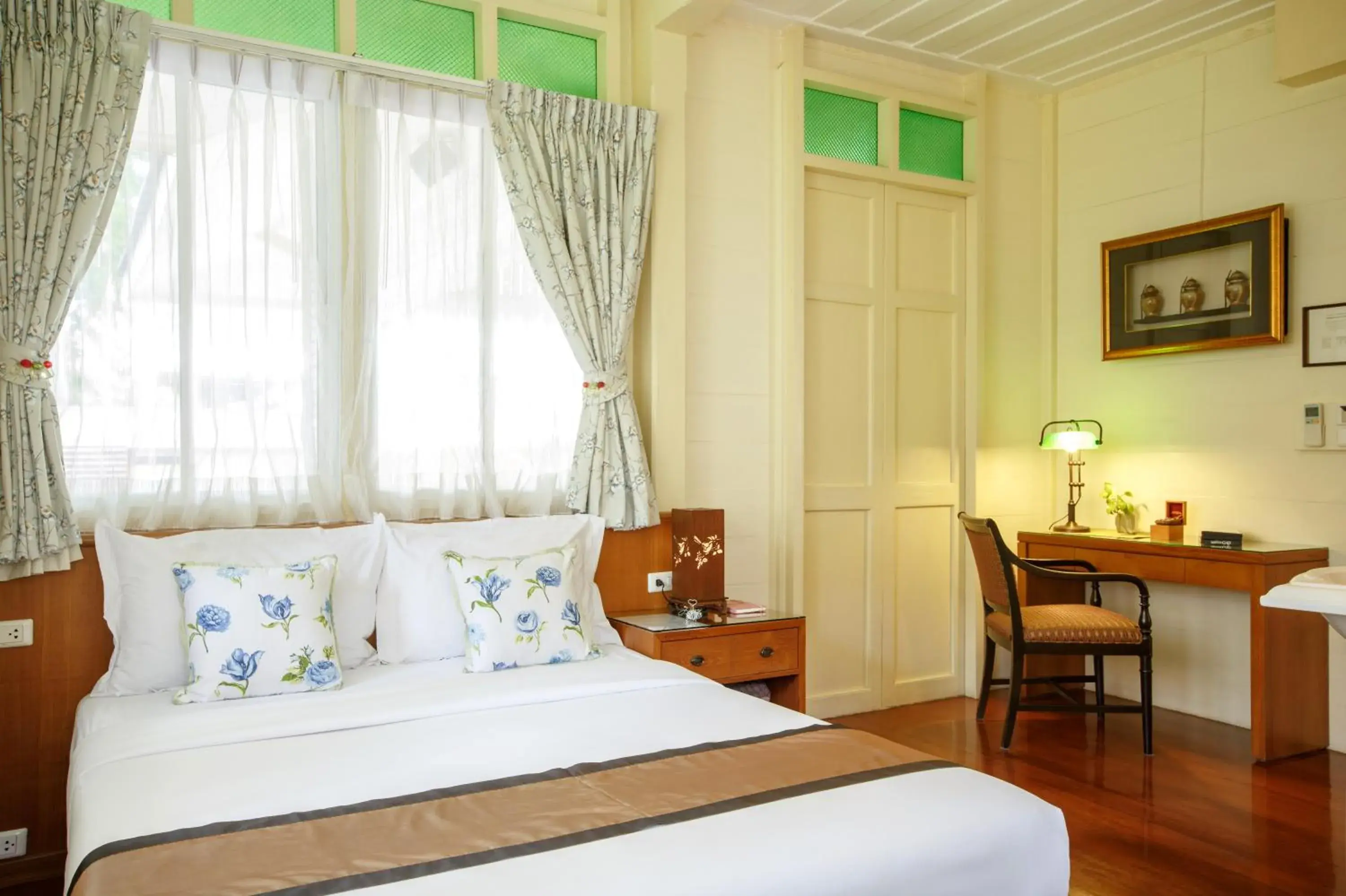 Deluxe Double Room in Baan Dinso Deluxe Double Room in Baan Dinso