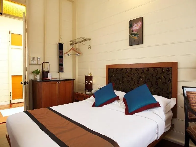 Photo of the whole room, Bed in Baan Dinso