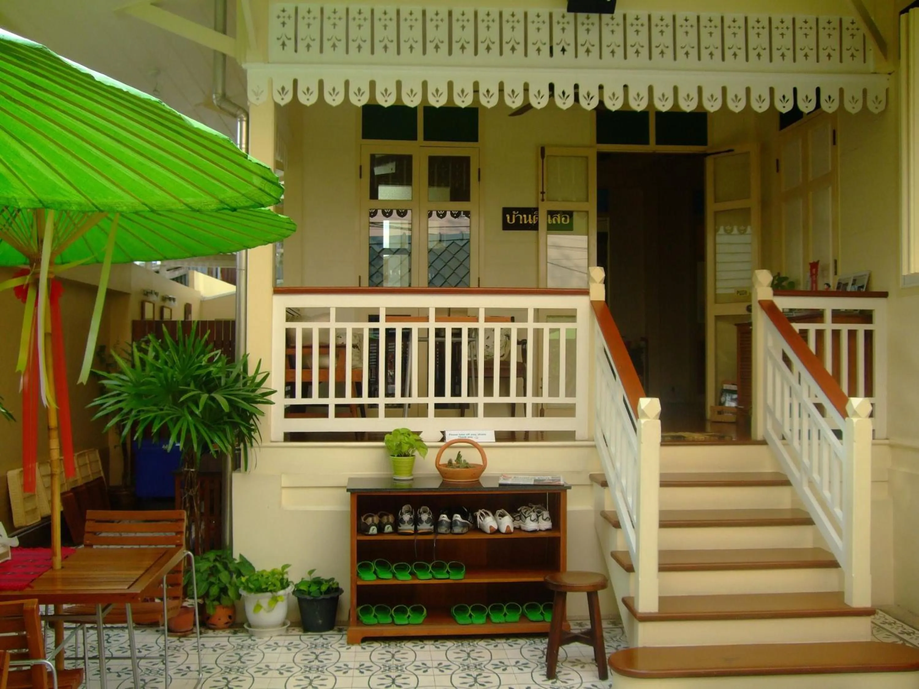 Property building in Baan Dinso