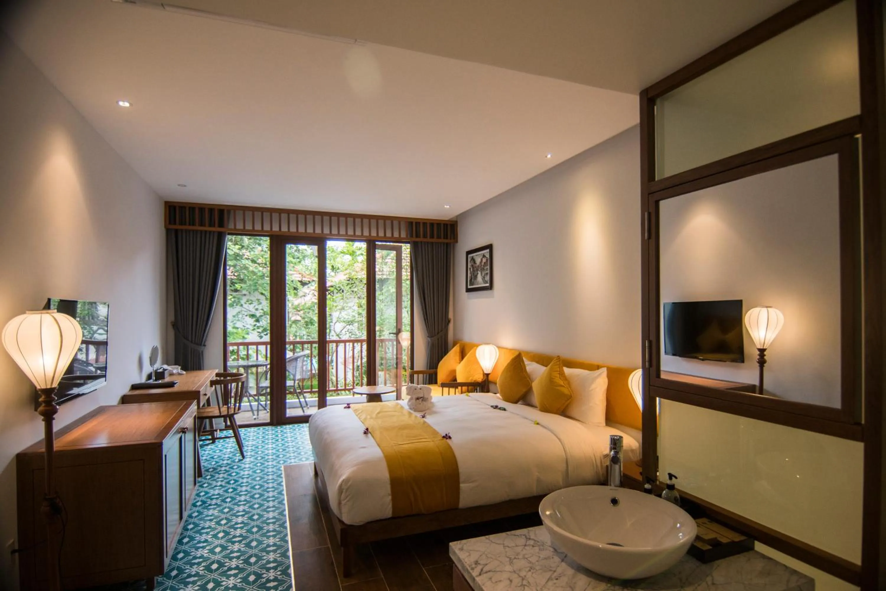 Bedroom, Bed in Vinh Hung Old Town Hotel