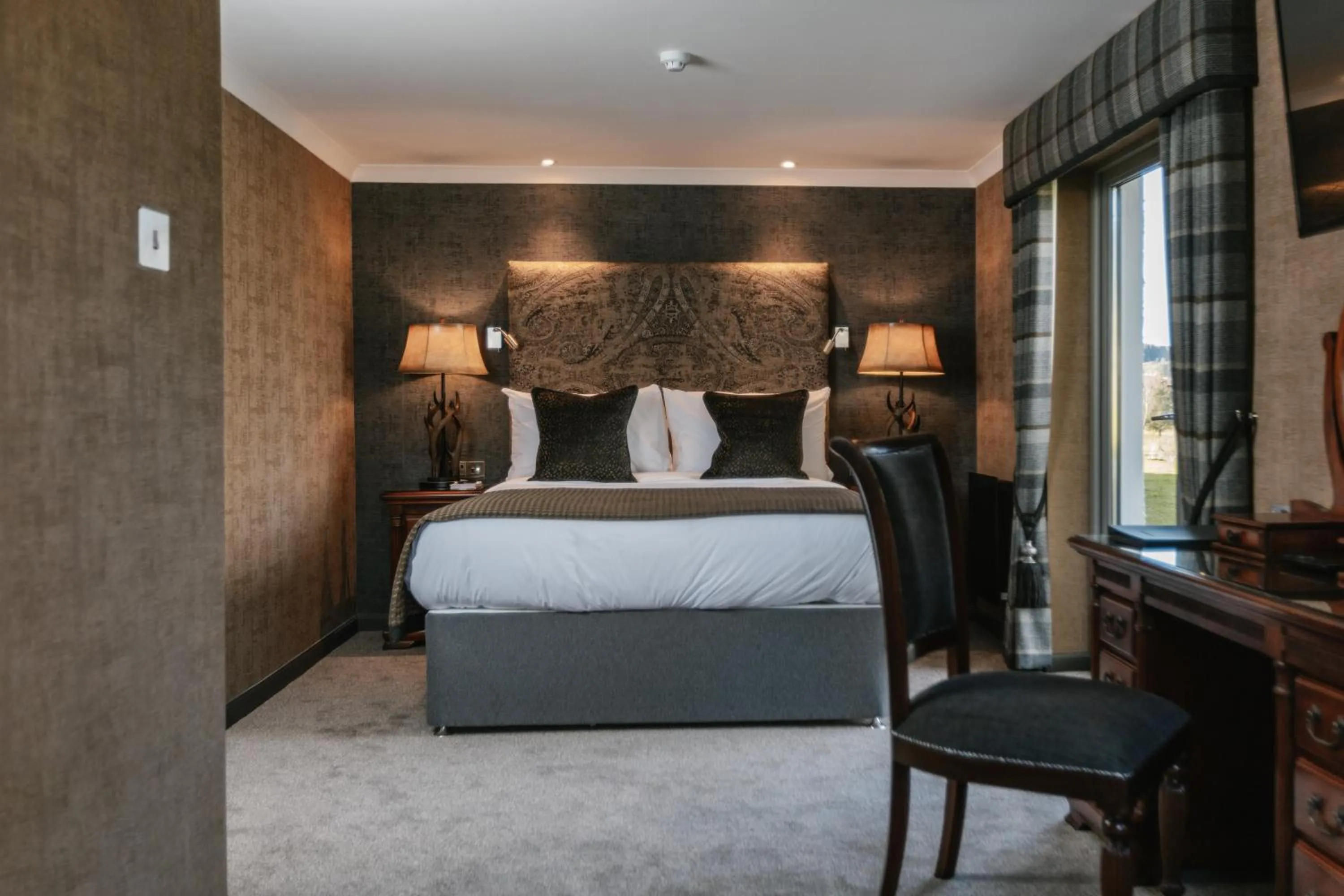 Bedroom, Bed in Maryculter House