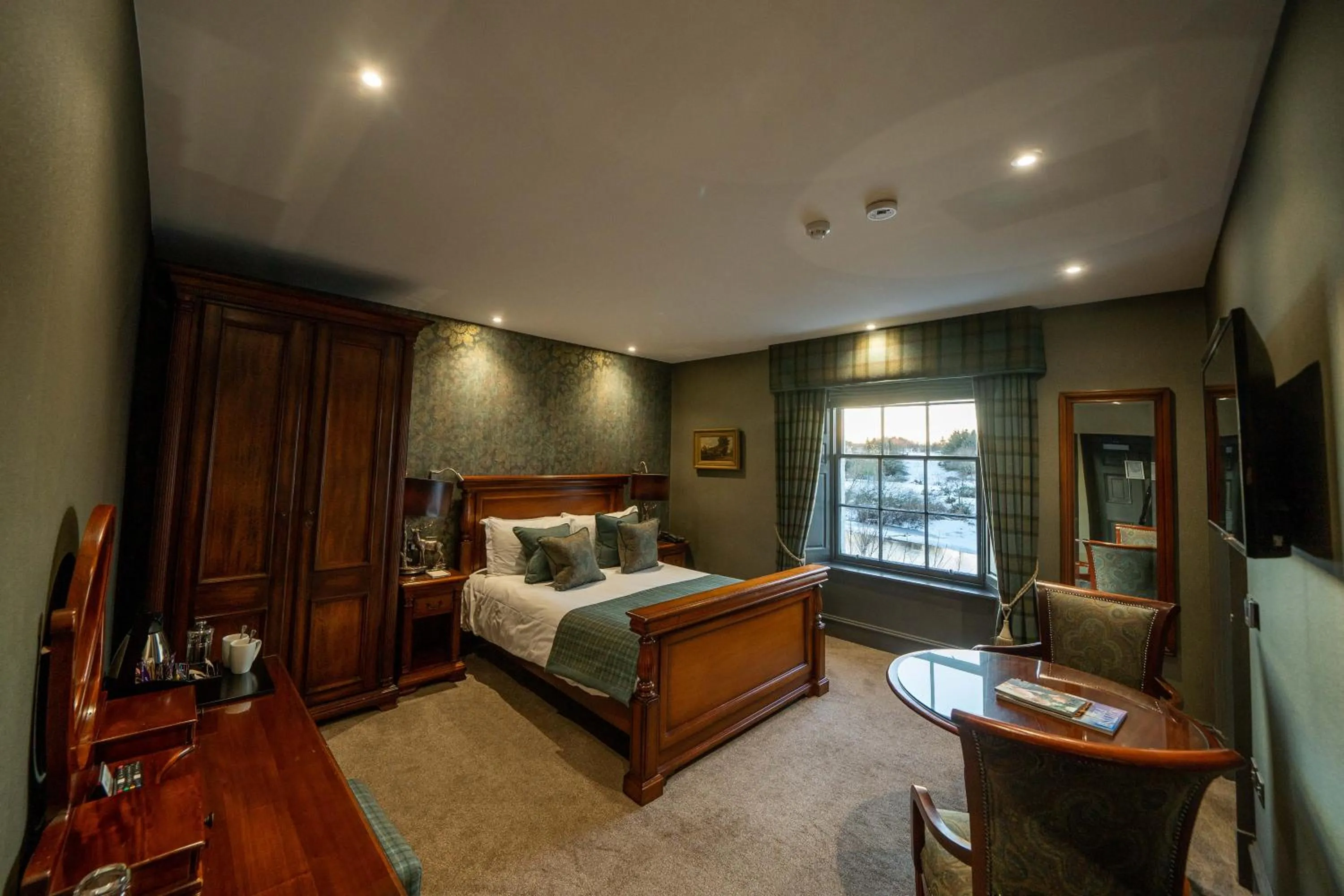 Bedroom, Bed in Maryculter House