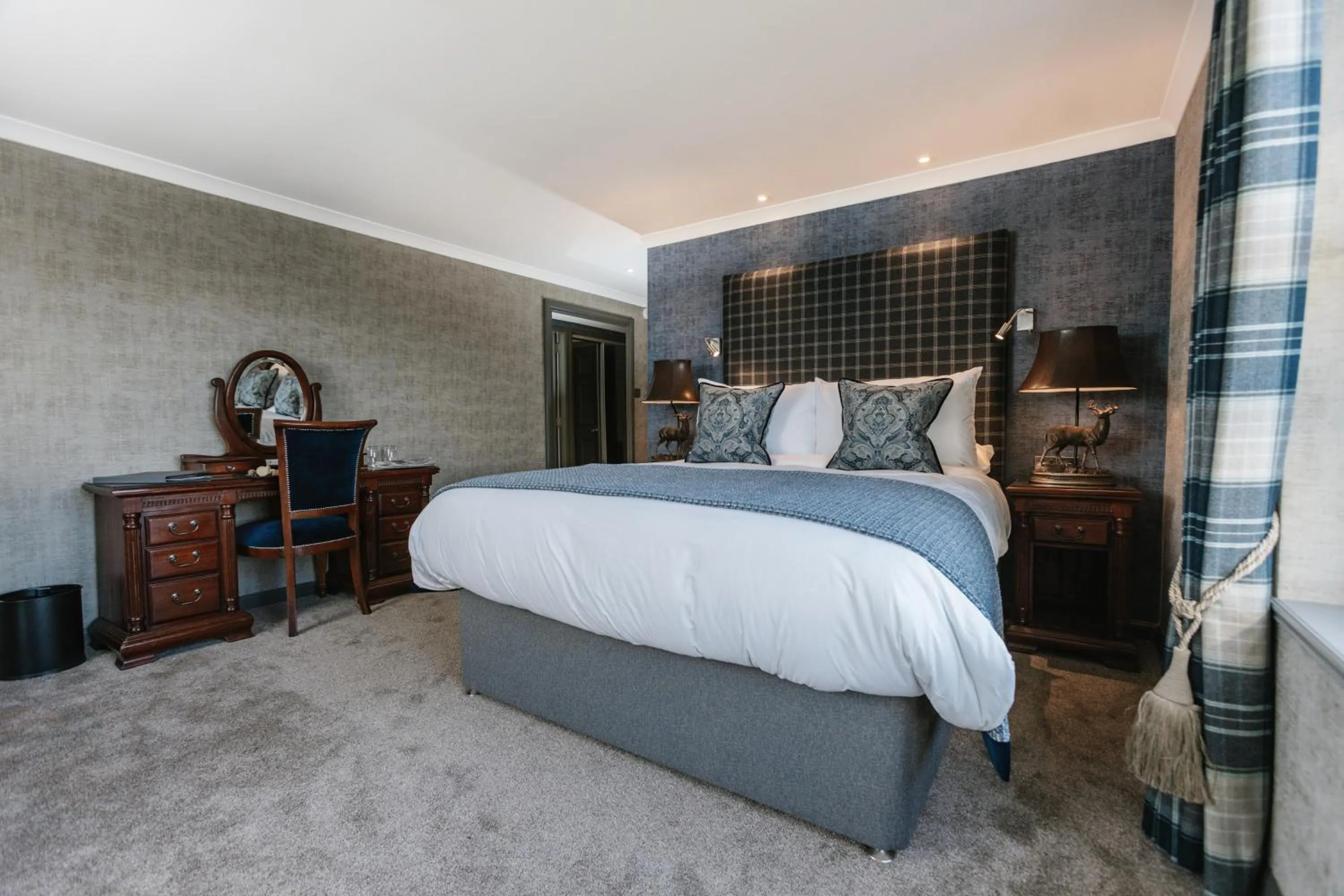 Bedroom, Bed in Maryculter House
