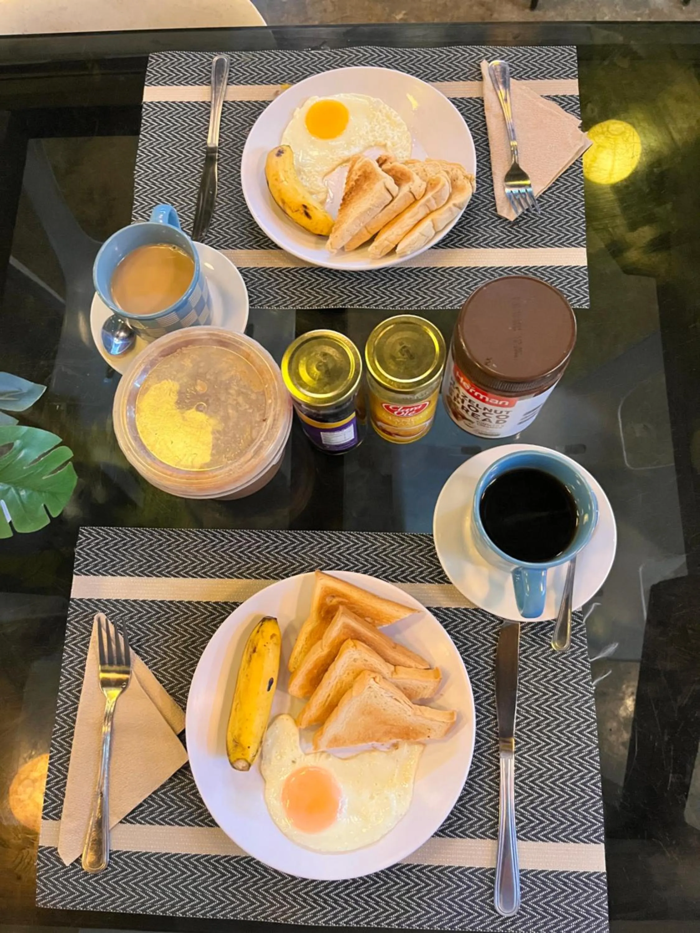 Breakfast in Big Paul Hostel