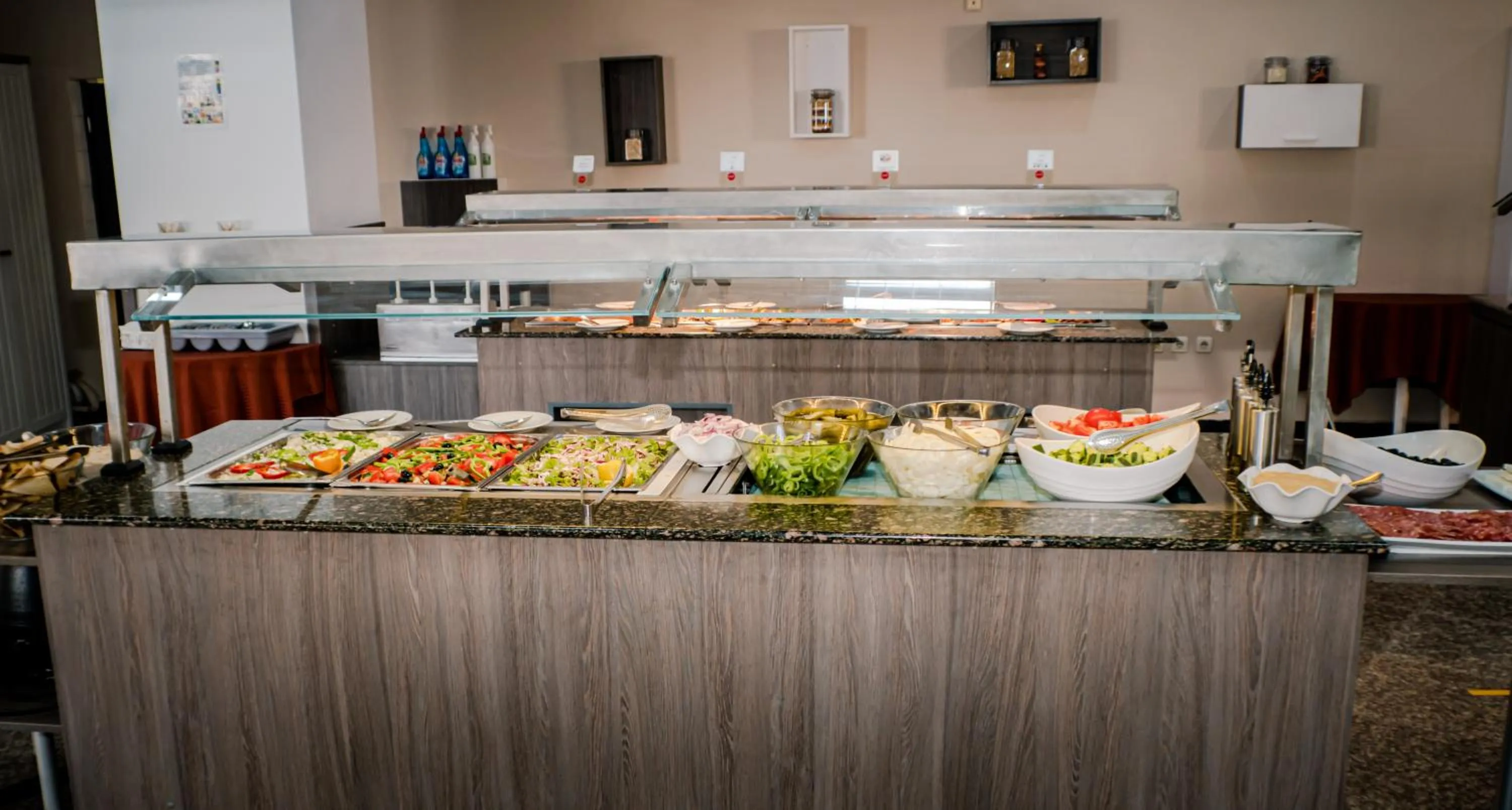 Restaurant/places to eat in Villa Aurora