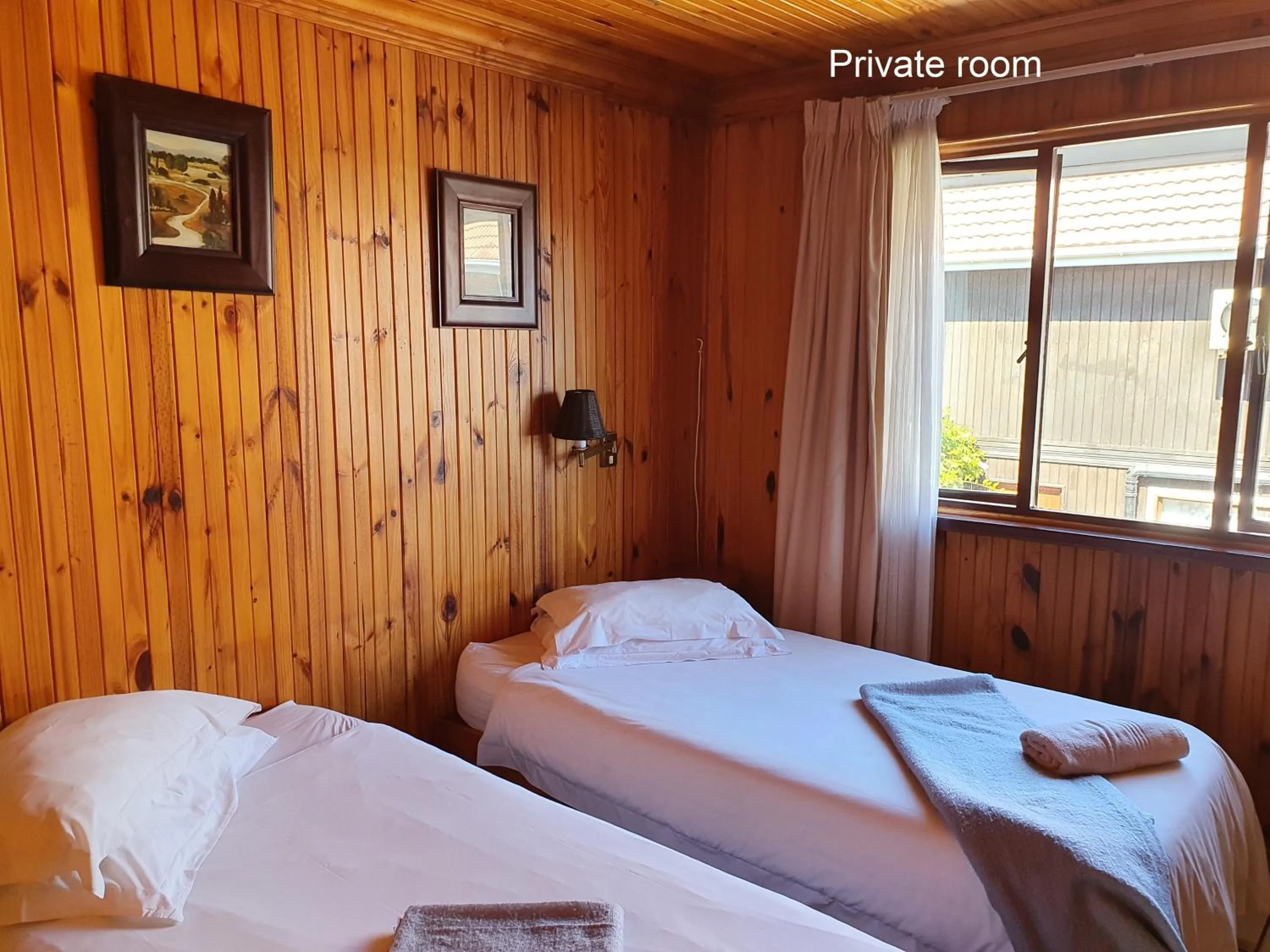 Bed in Lakeside Accommodation