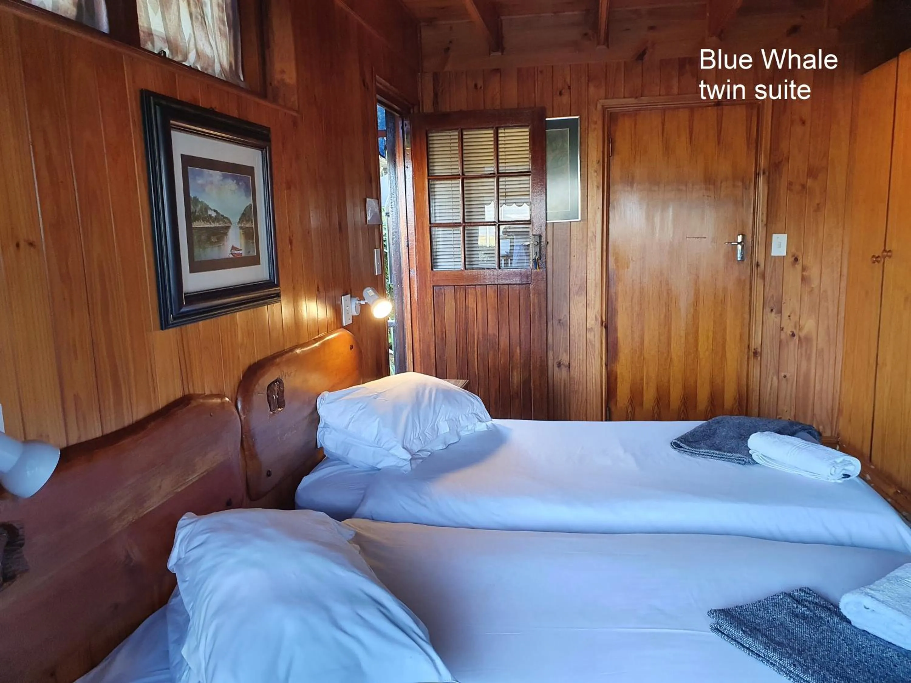 Bed in Lakeside Accommodation