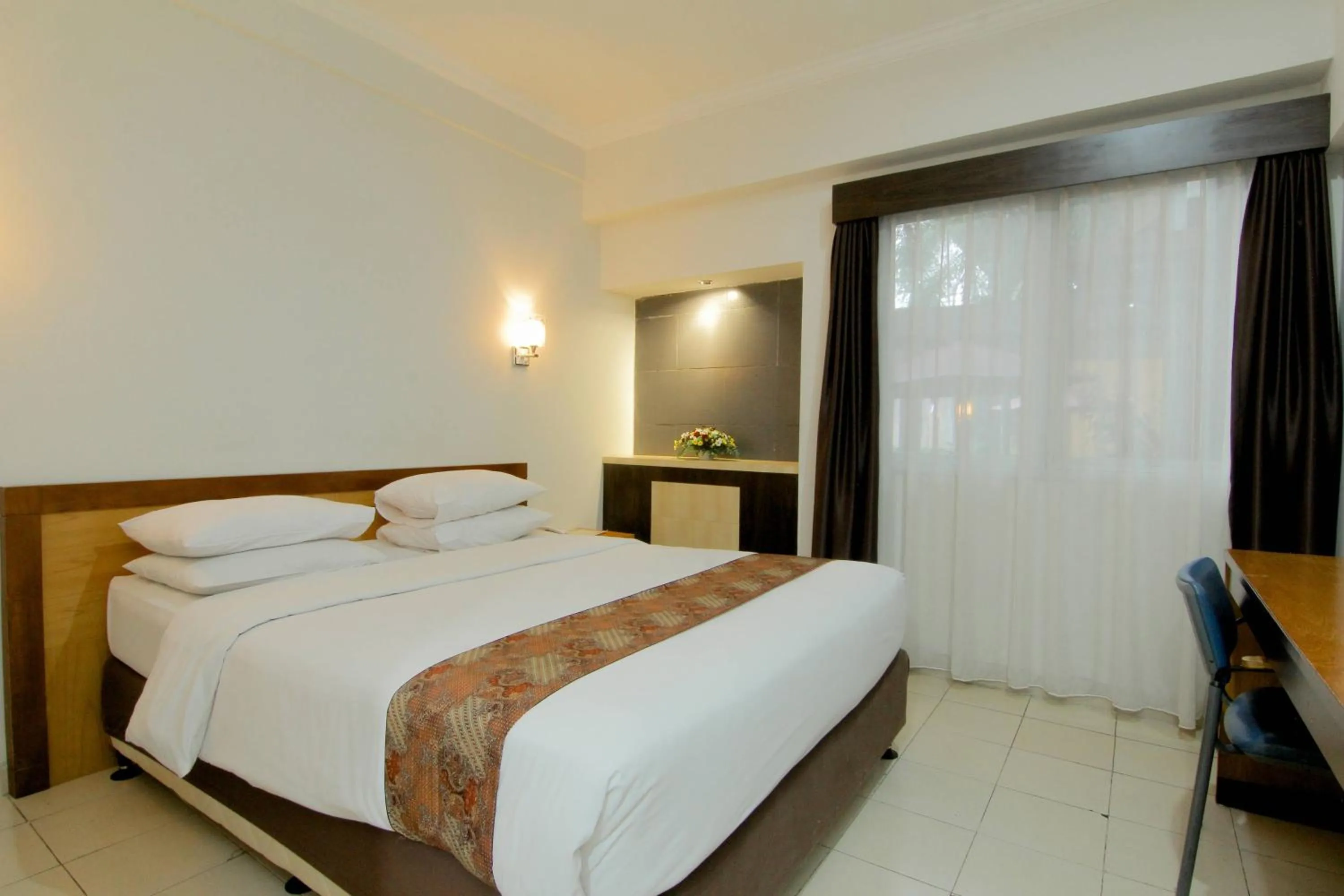 Photo of the whole room, Bed in University Hotel Yogyakarta