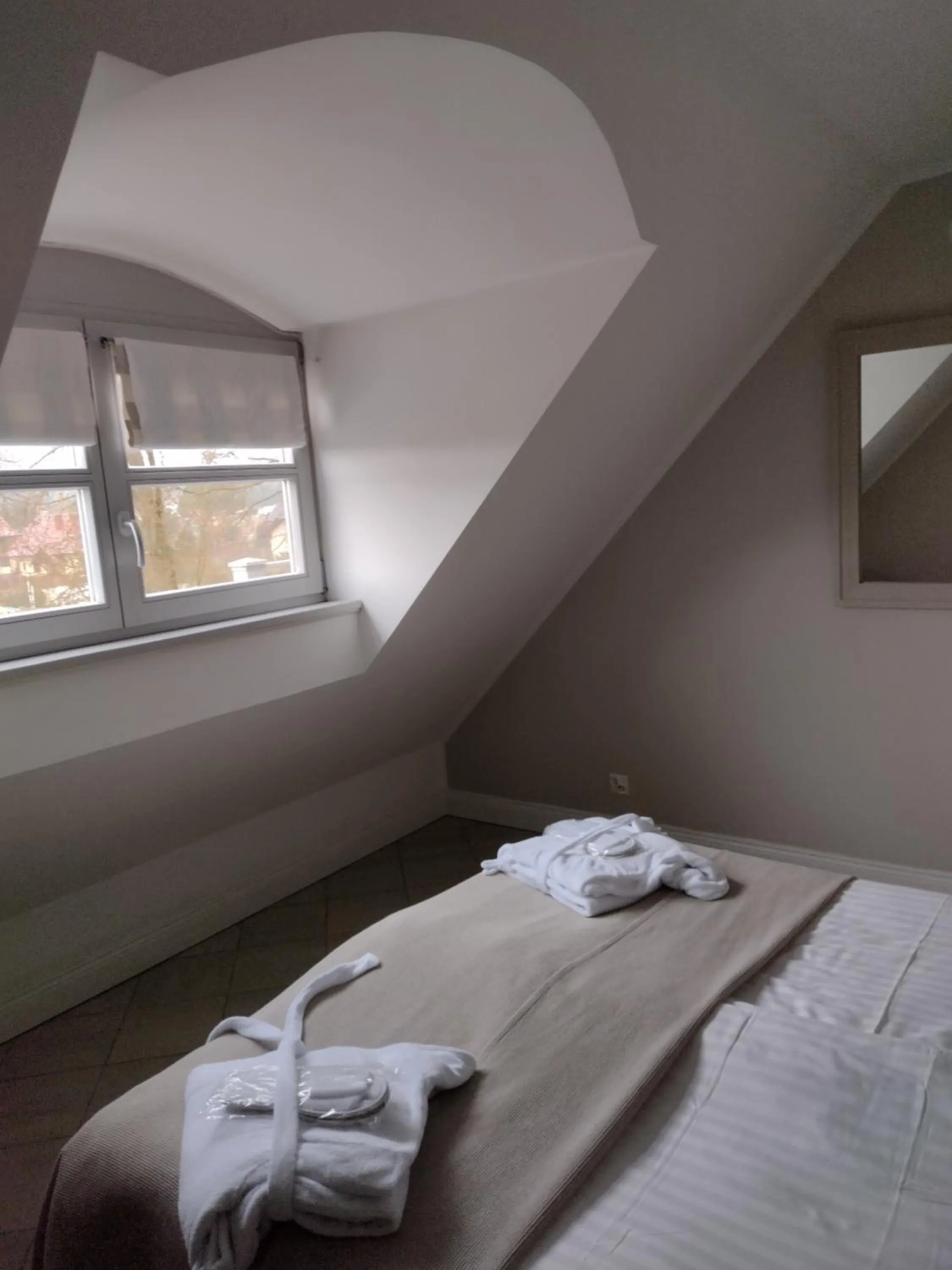 Photo of the whole room, Bed in Villa Park Wisełka Spa & Wellness