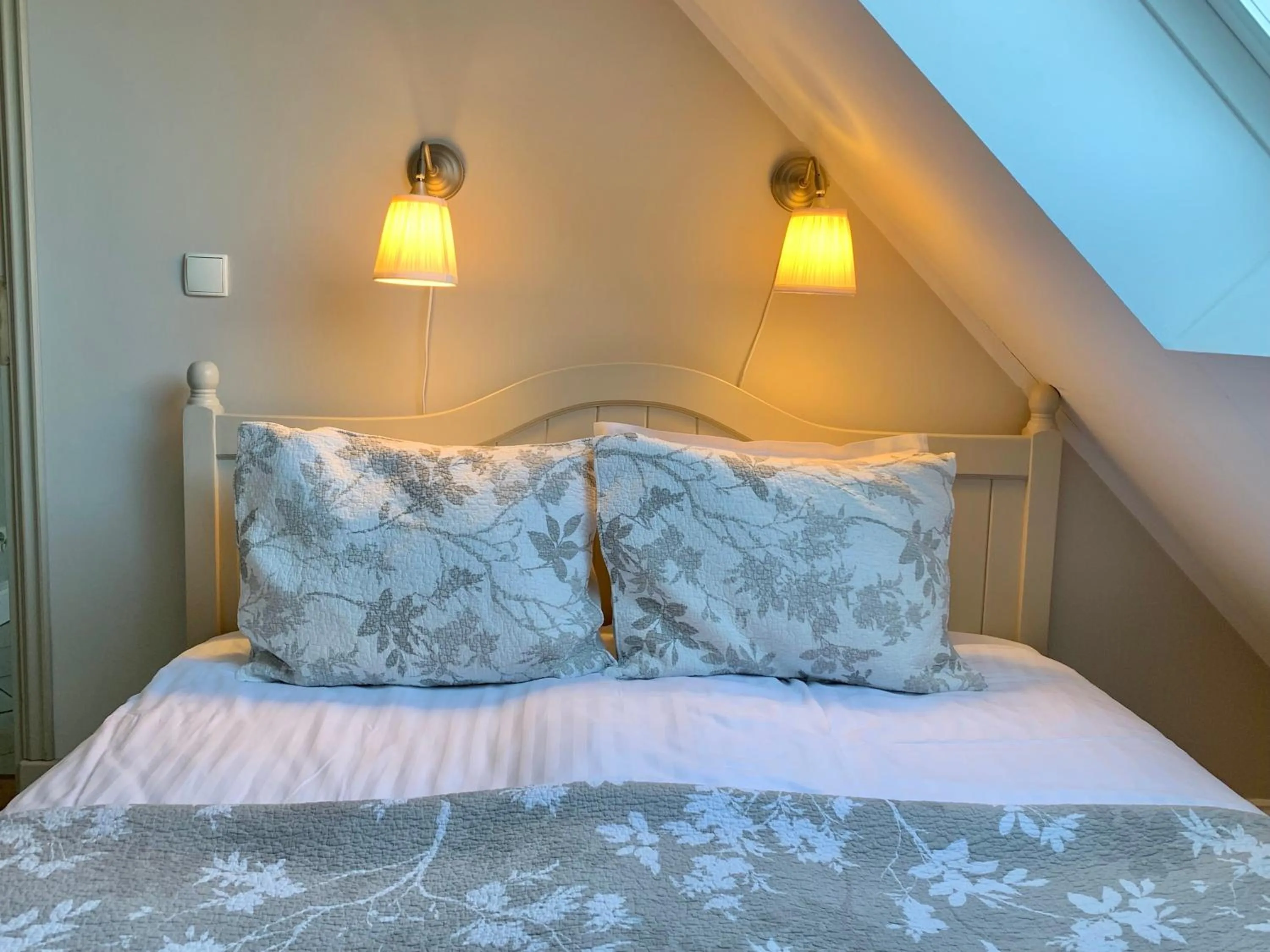 Bed in Villa Park Wisełka Spa & Wellness