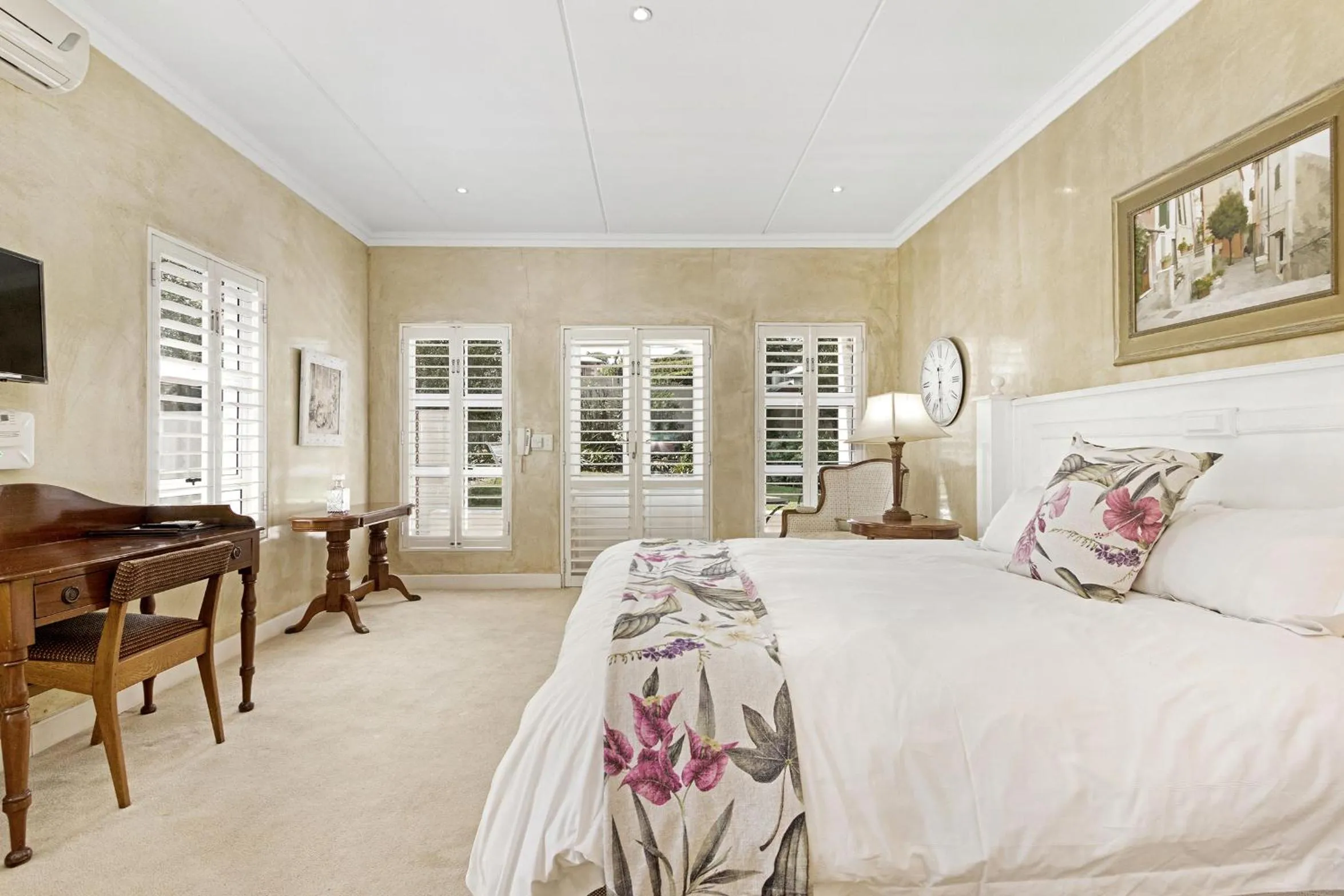 Bed in Leighwood Lodge