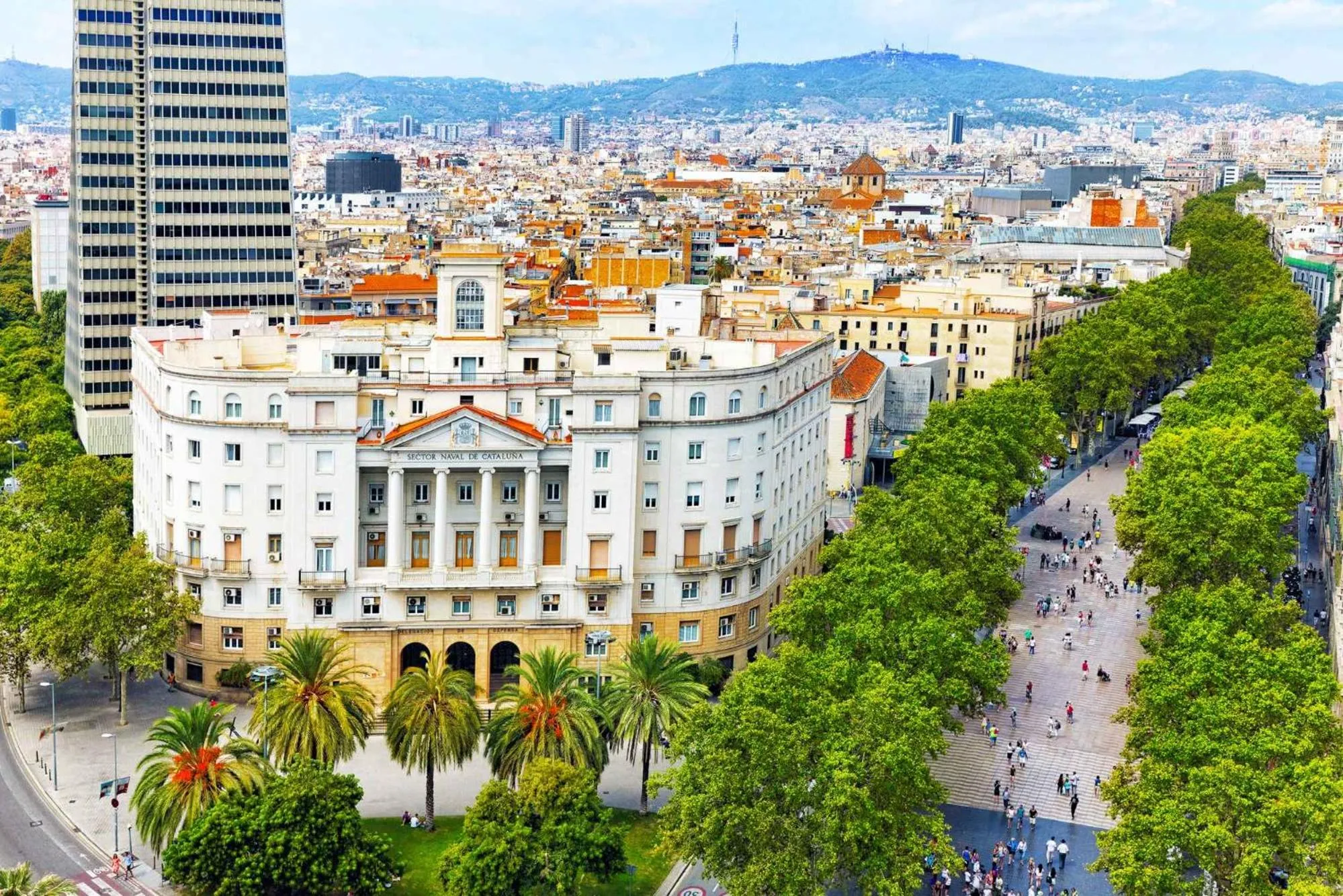 Off site in Ikonik Ramblas