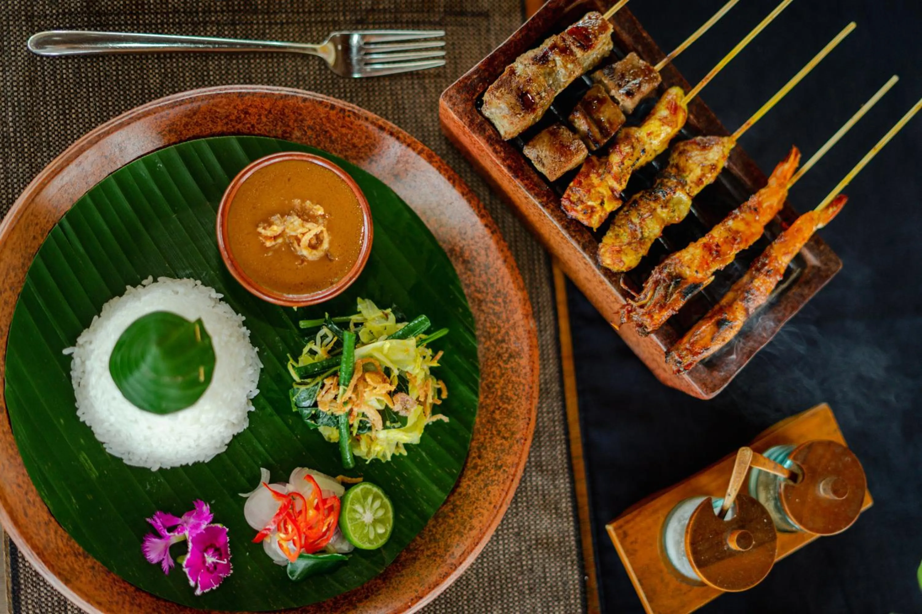 Restaurant/places to eat in The Sankara Suites and Villas