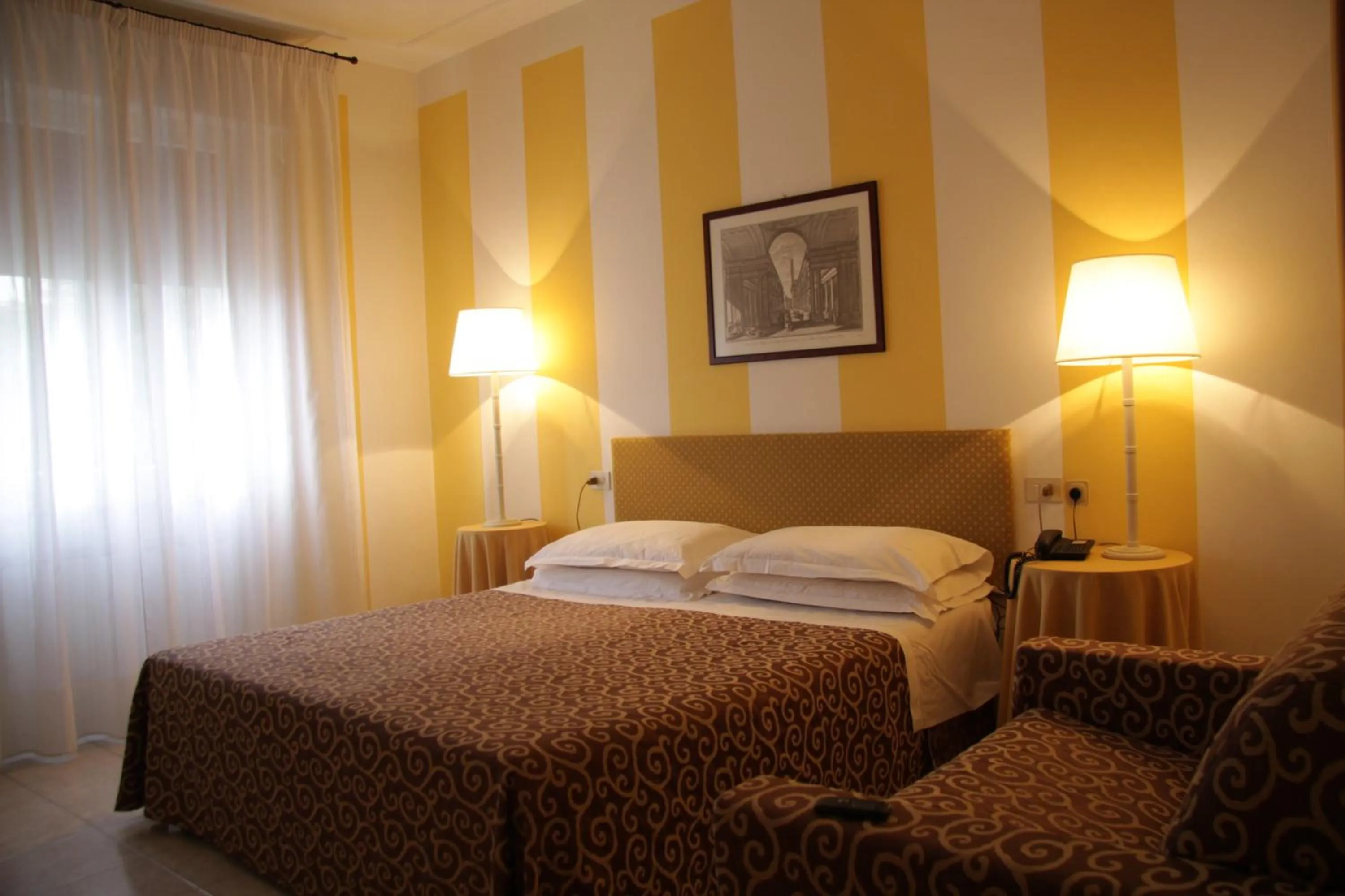 Bedroom, Bed in Hotel Alex