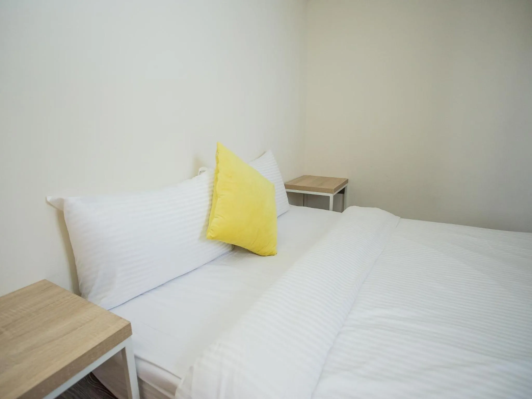 Bed in Rainbow Hotel