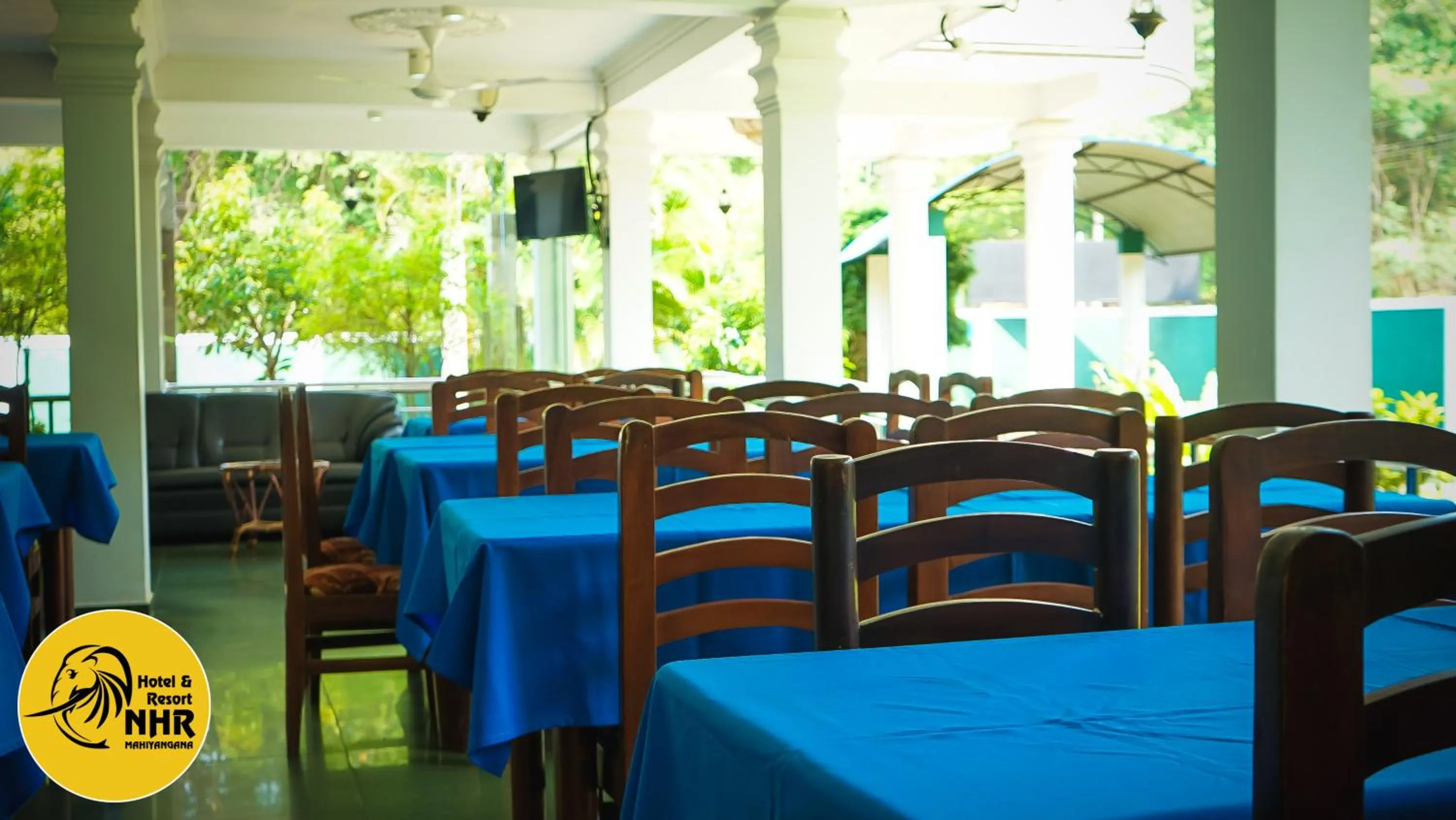 Restaurant/places to eat in National Holiday Resort