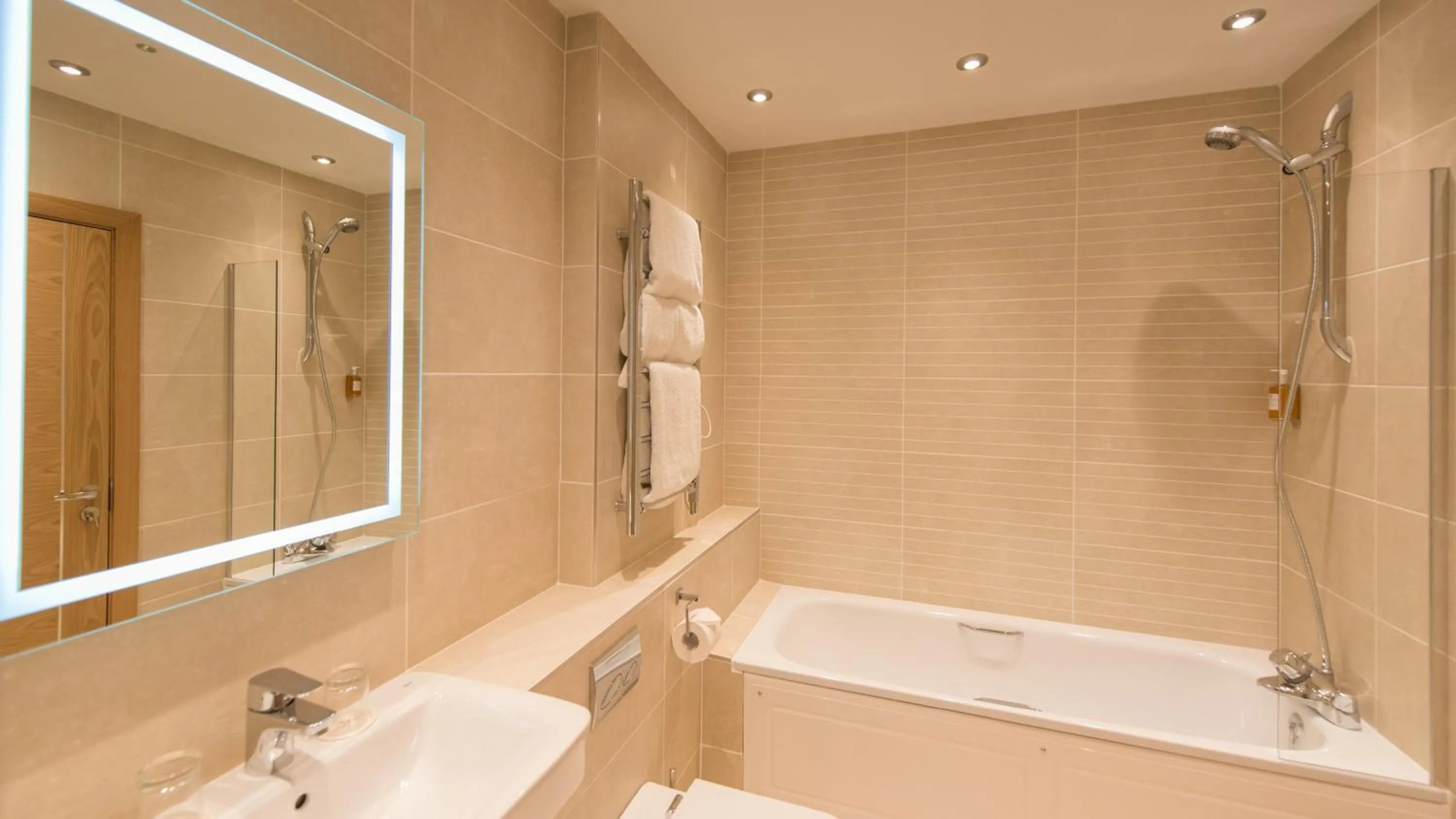 Shower in The Park Hotel