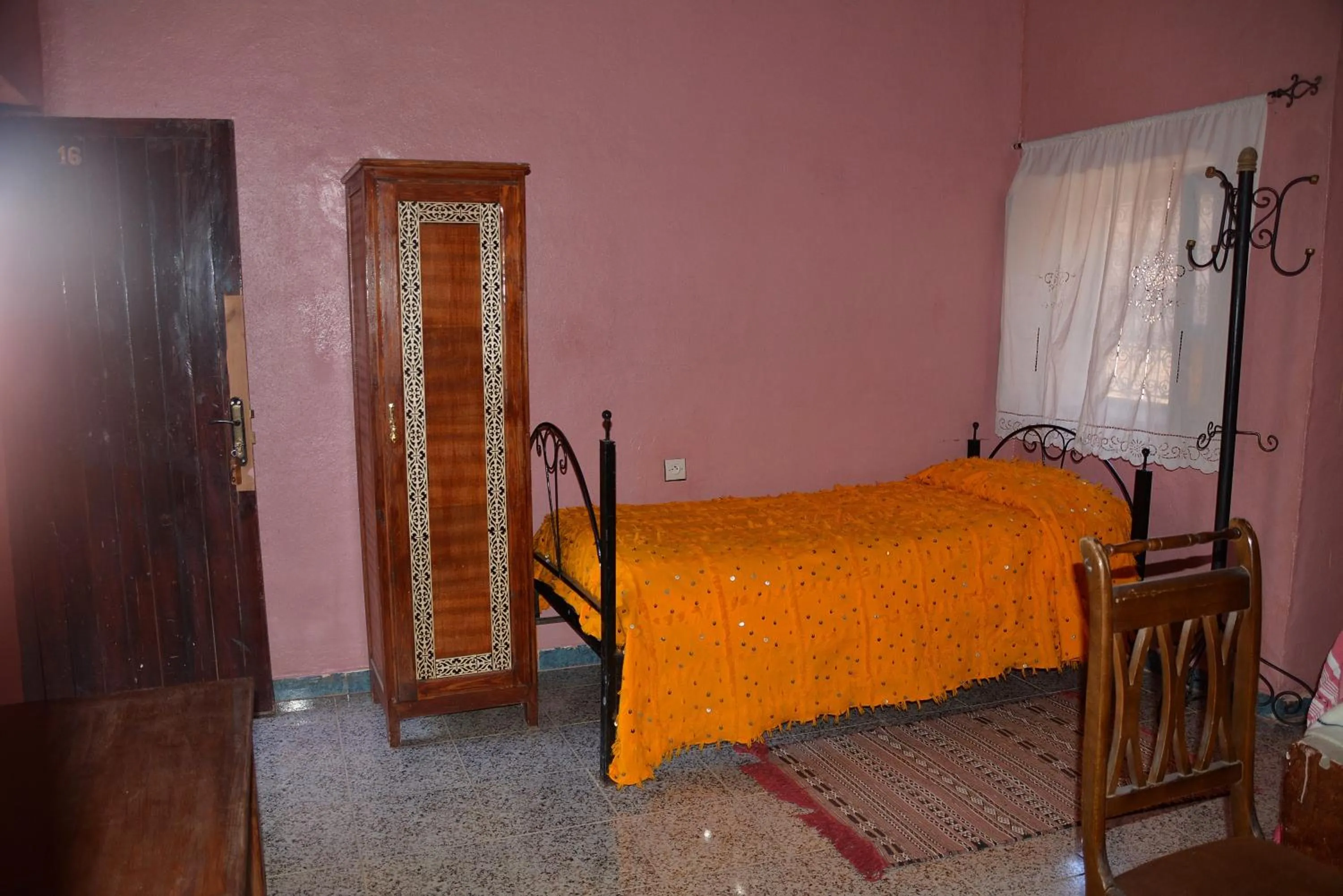 Bed in Haven La Chance Desert Hotel