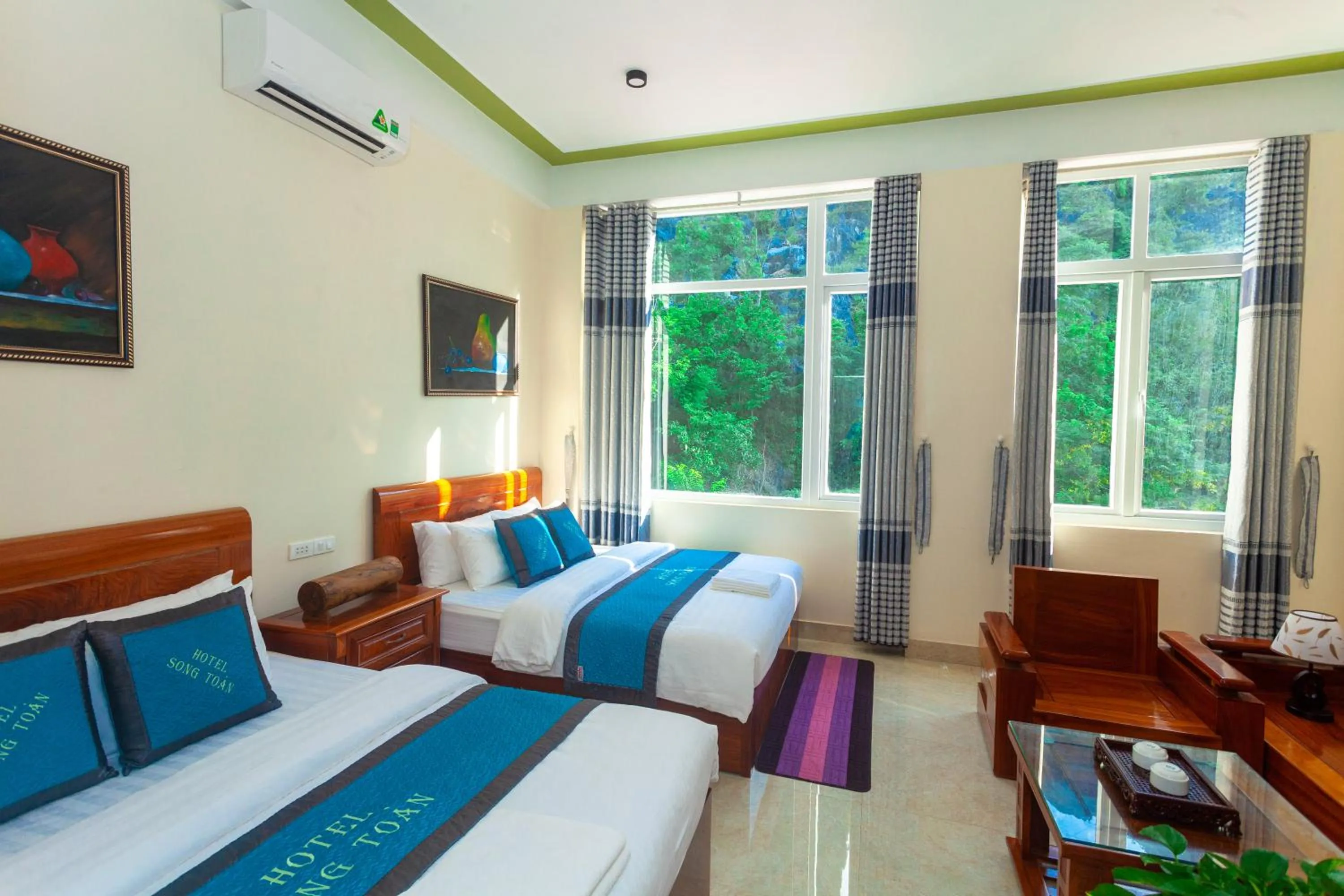 Bed in Song Toan Hotel