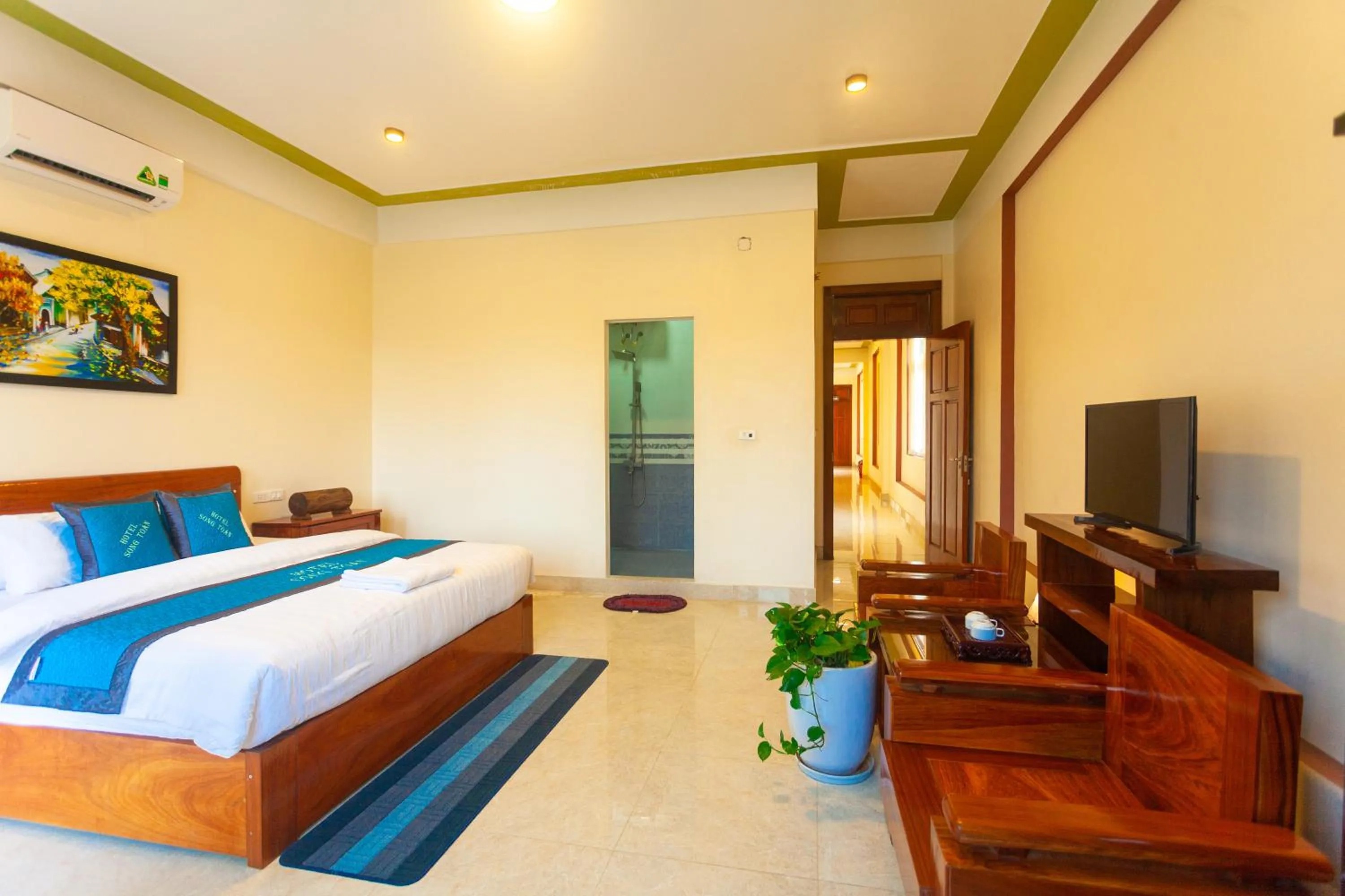 Bed in Song Toan Hotel