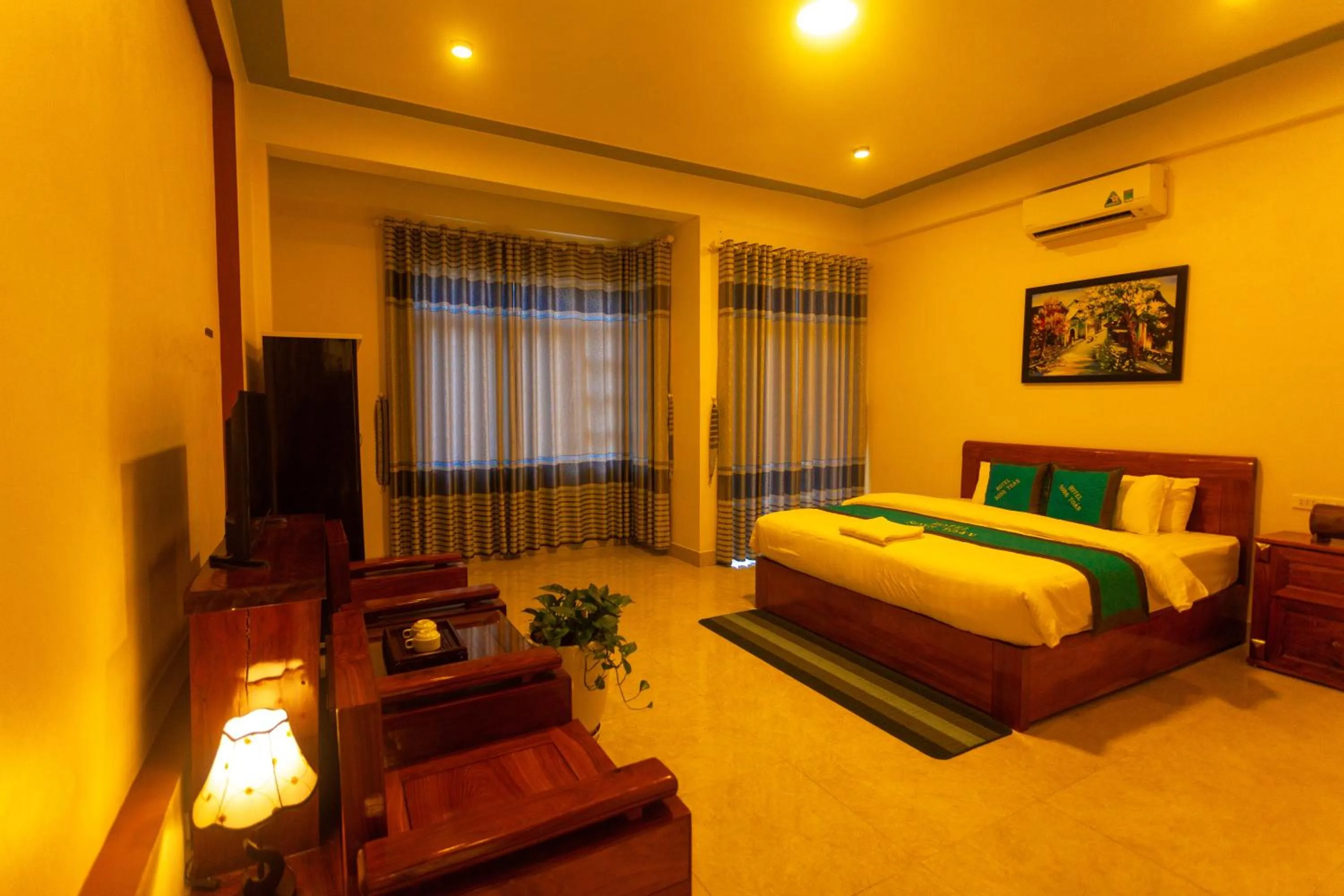 Bed in Song Toan Hotel