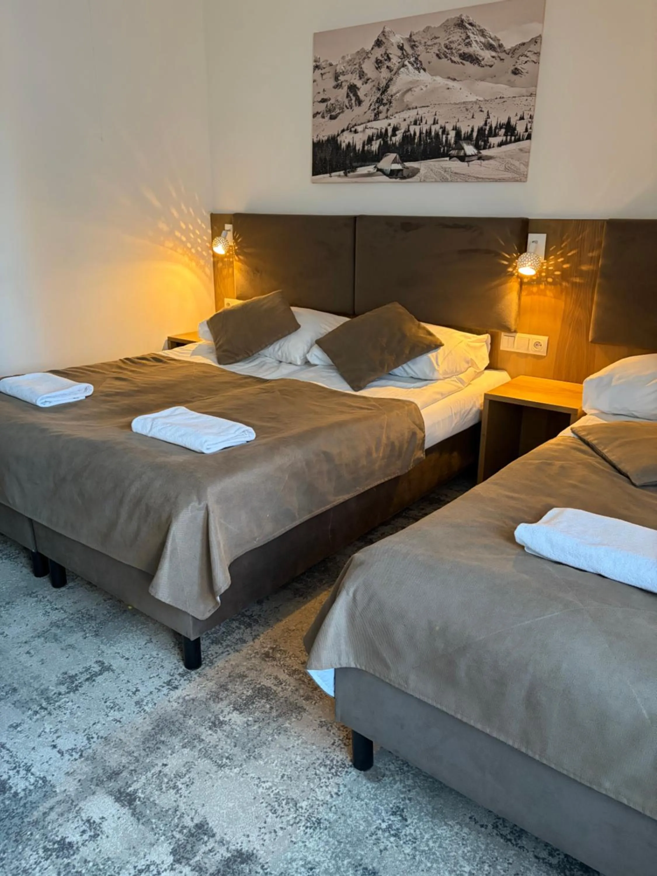 Bed in ZAJAZD BIAŁCZAŃSKI Dom Wypoczynkowy Restauracja blisko Stoków Narciarskich