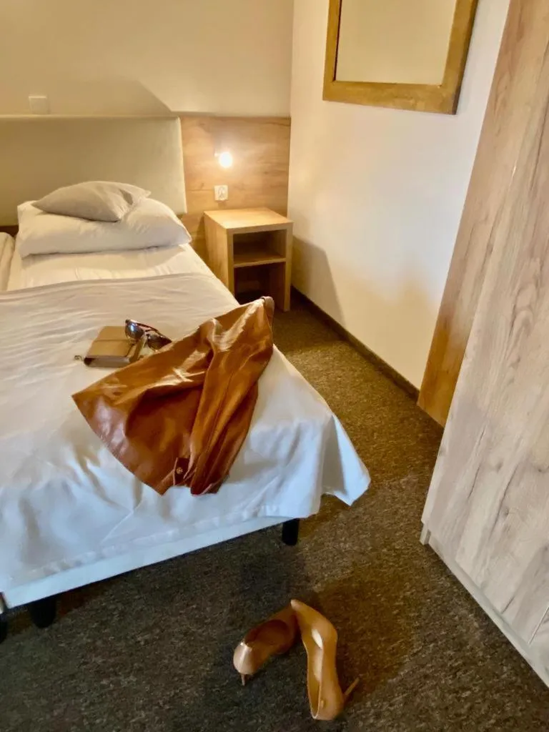 Bed in ZAJAZD BIAŁCZAŃSKI Dom Wypoczynkowy Restauracja blisko Stoków Narciarskich