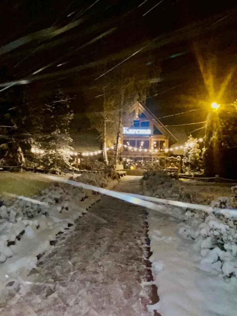 ZAJAZD BIAŁCZAŃSKI Dom Wypoczynkowy Restauracja blisko Stoków Narciarskich