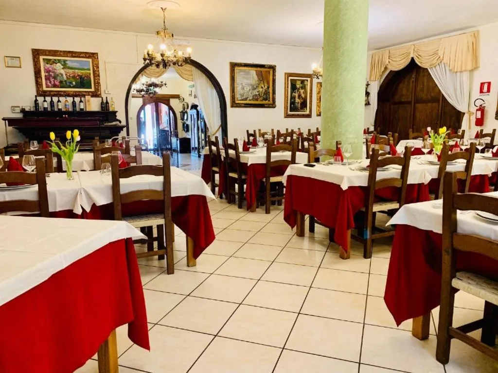 Restaurant/places to eat in Albergo Hotel Villaggio Ristorante Tanit
